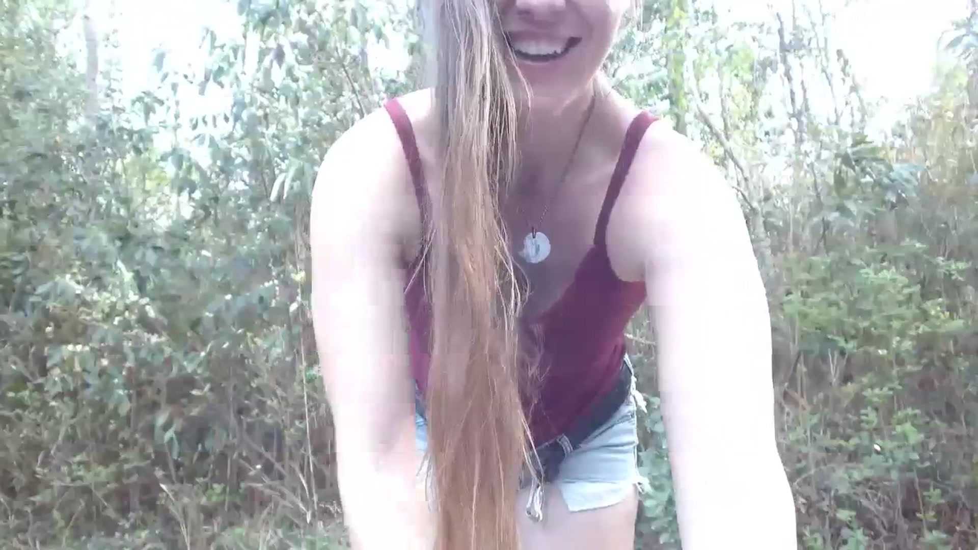 Gallery image thumbnail from GirlOffGrid's myfreecams stream on, 04/02/2024, 21:50 image 18 of 20