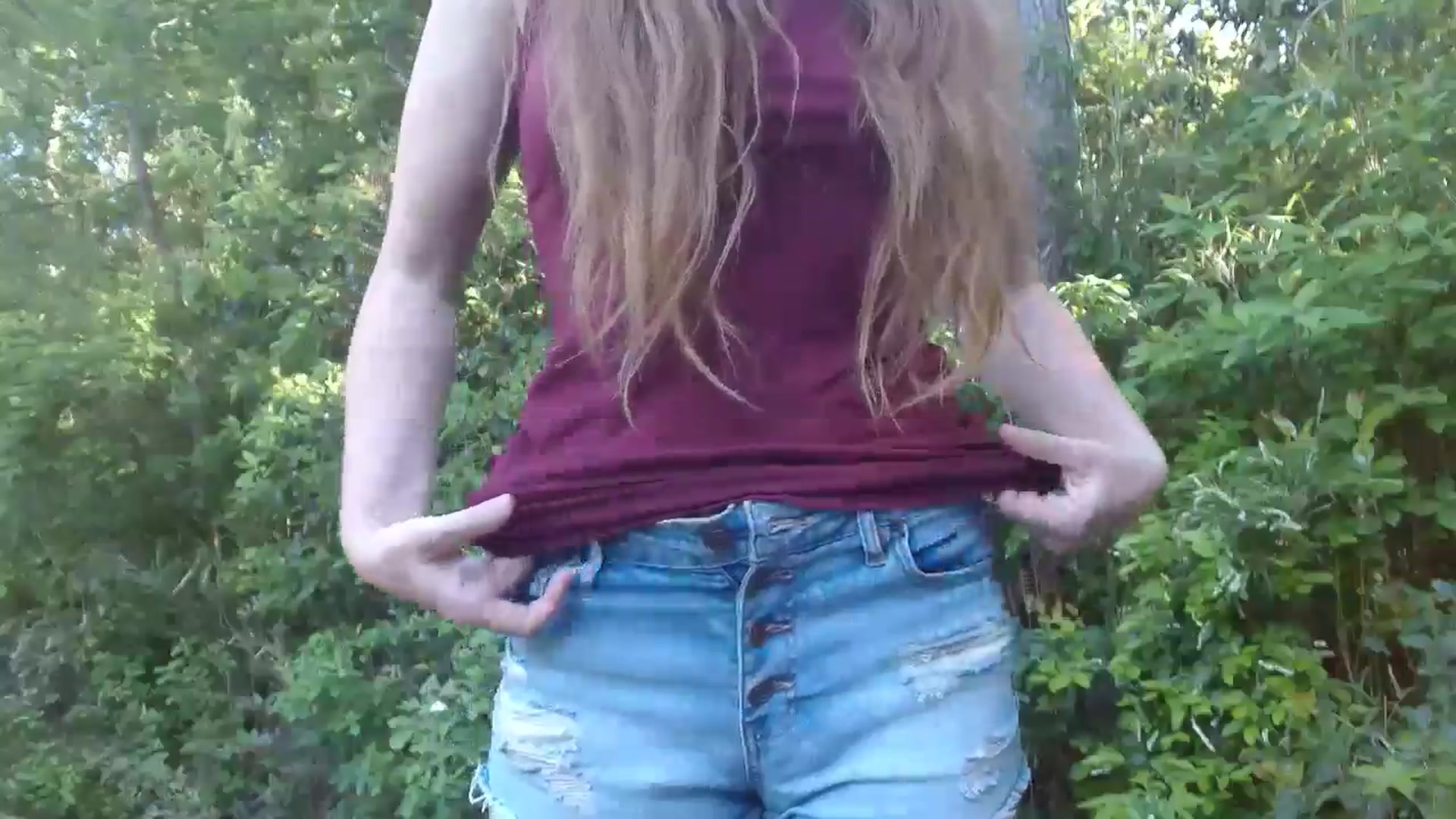 Gallery image thumbnail from GirlOffGrid's myfreecams stream on, 04/29/2024, 21:55 image 13 of 20