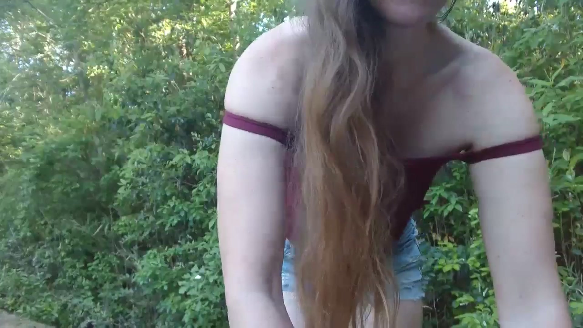Gallery image thumbnail from GirlOffGrid's myfreecams stream on, 04/29/2024, 22:29 image 2 of 20
