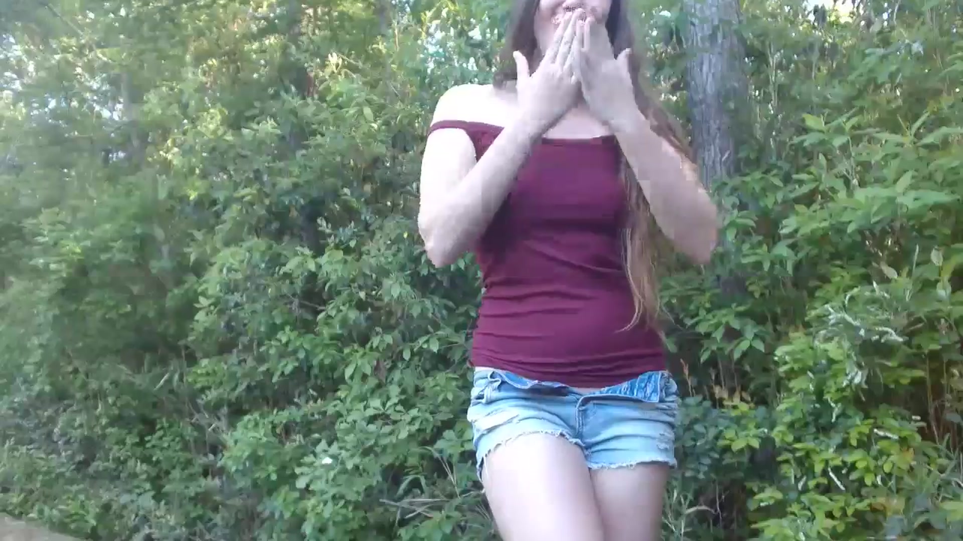 Gallery image thumbnail from GirlOffGrid's myfreecams stream on, 04/29/2024, 22:29 image 18 of 20