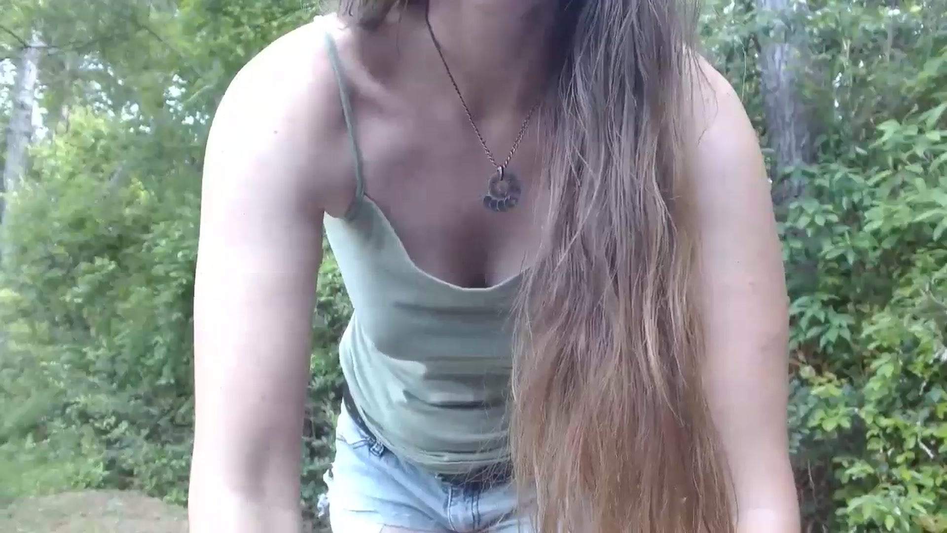 Gallery image thumbnail from GirlOffGrid's myfreecams stream on, 05/03/2024, 19:40 image 14 of 20