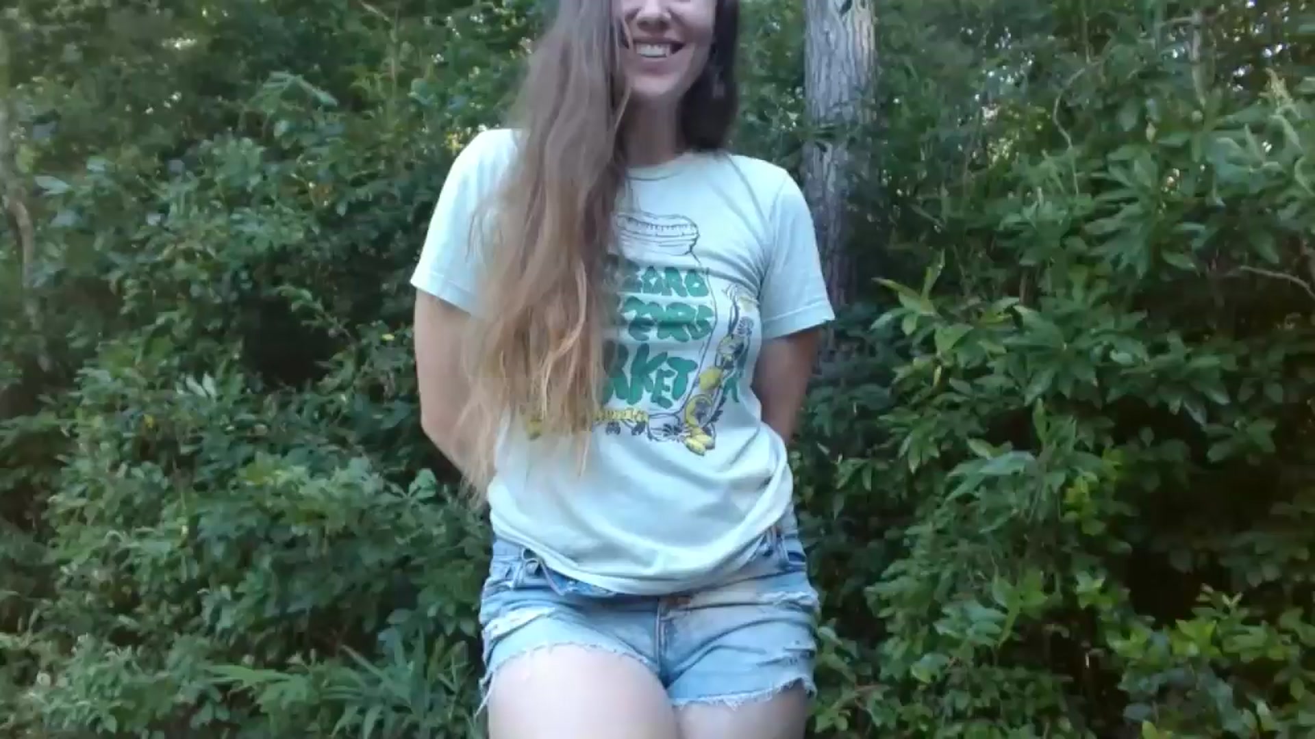 Gallery image thumbnail from GirlOffGrid's myfreecams stream on, 06/26/2024, 22:34 image 15 of 20