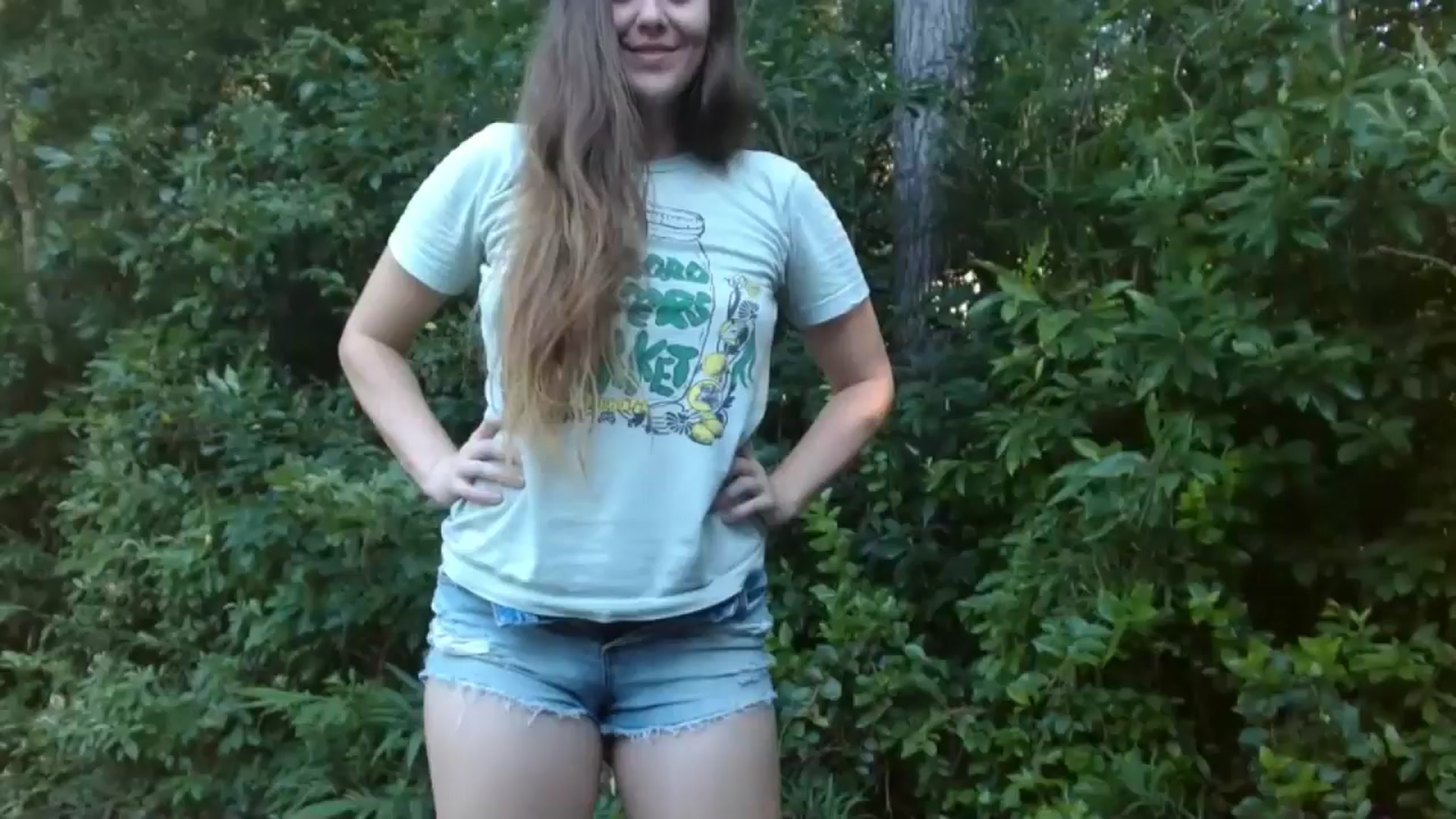 Gallery image thumbnail from GirlOffGrid's myfreecams stream on, 06/26/2024, 22:56 image 6 of 20