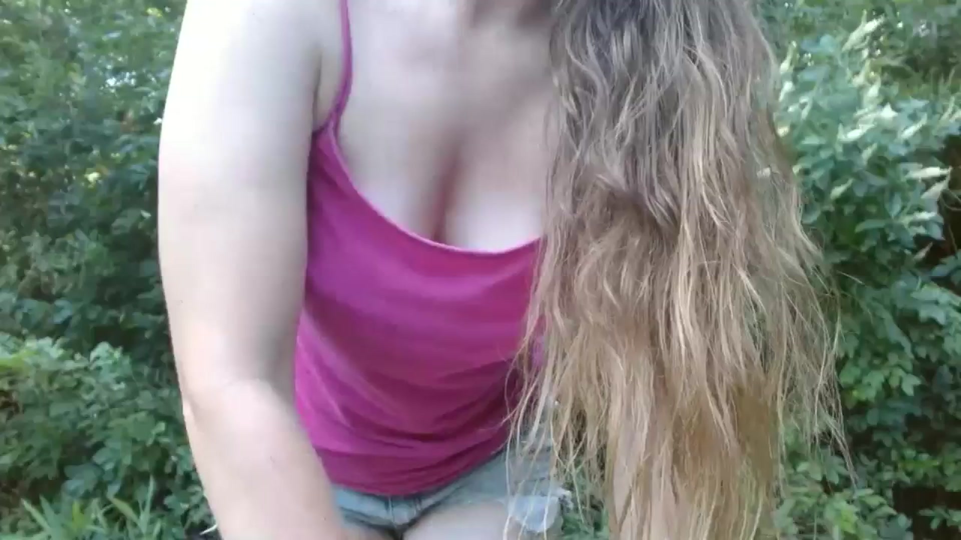 Gallery image thumbnail from GirlOffGrid's myfreecams stream on, 07/10/2024, 21:24 image 1 of 20