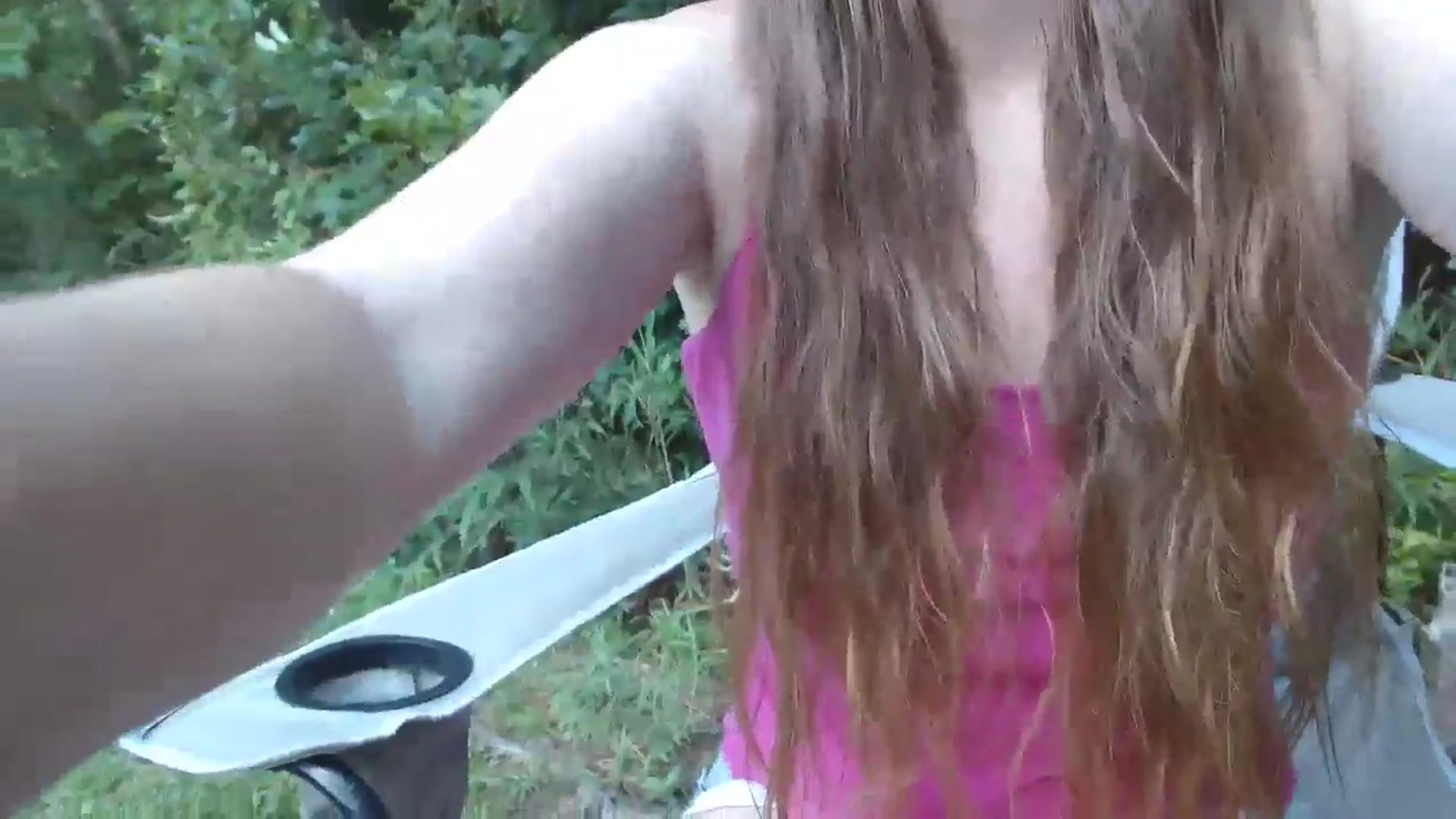 Gallery image thumbnail from GirlOffGrid's myfreecams stream on, 07/10/2024, 21:24 image 9 of 20
