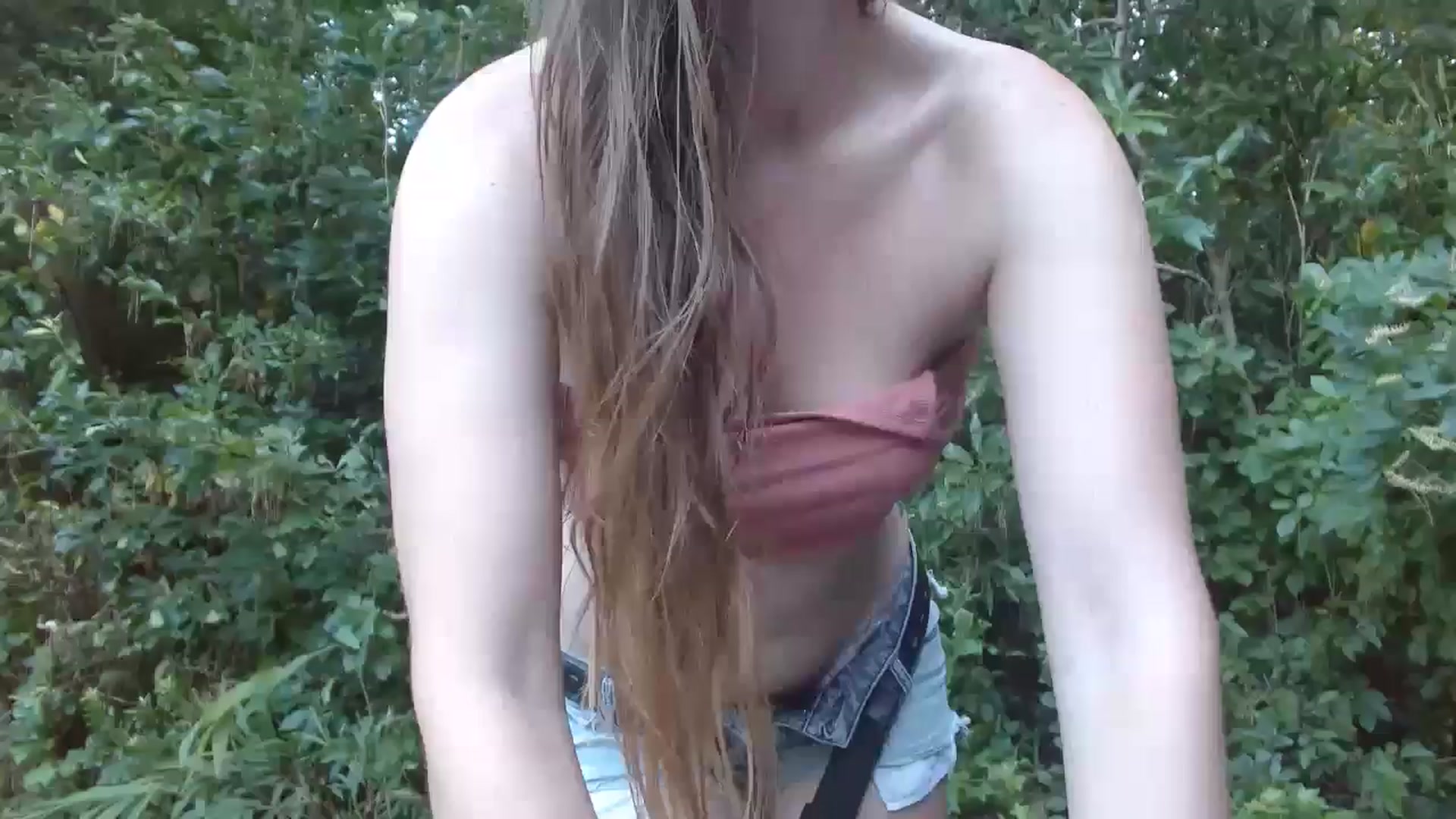 Gallery image thumbnail from GirlOffGrid's myfreecams stream on, 08/15/2024, 23:05 image 19 of 20