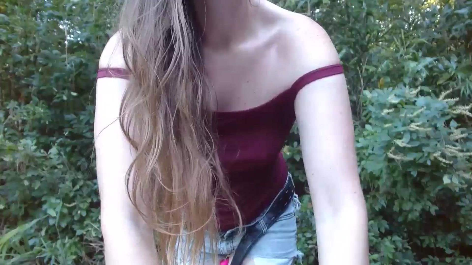 Gallery image thumbnail from GirlOffGrid's myfreecams stream on, 08/16/2024, 22:47 image 17 of 20