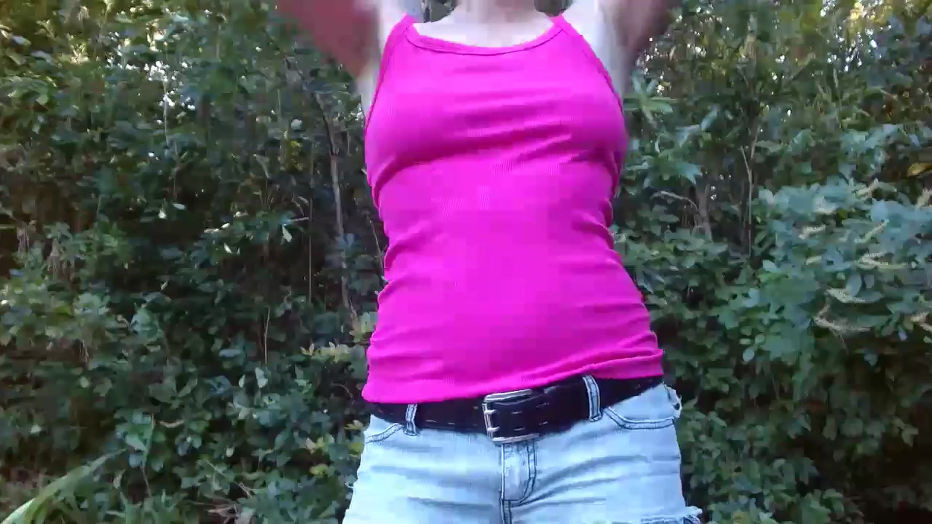 Gallery image thumbnail from GirlOffGrid's myfreecams stream on, 08/18/2024, 23:51 image 3 of 20