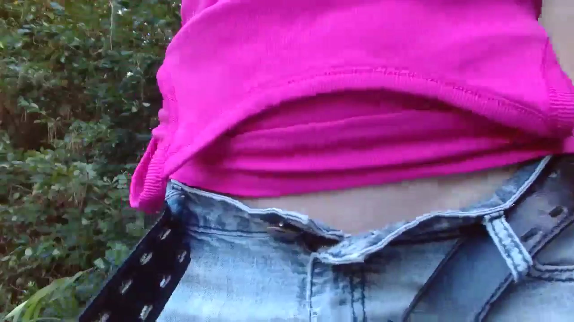 Gallery image thumbnail from GirlOffGrid's myfreecams stream on, 08/18/2024, 23:51 image 8 of 20