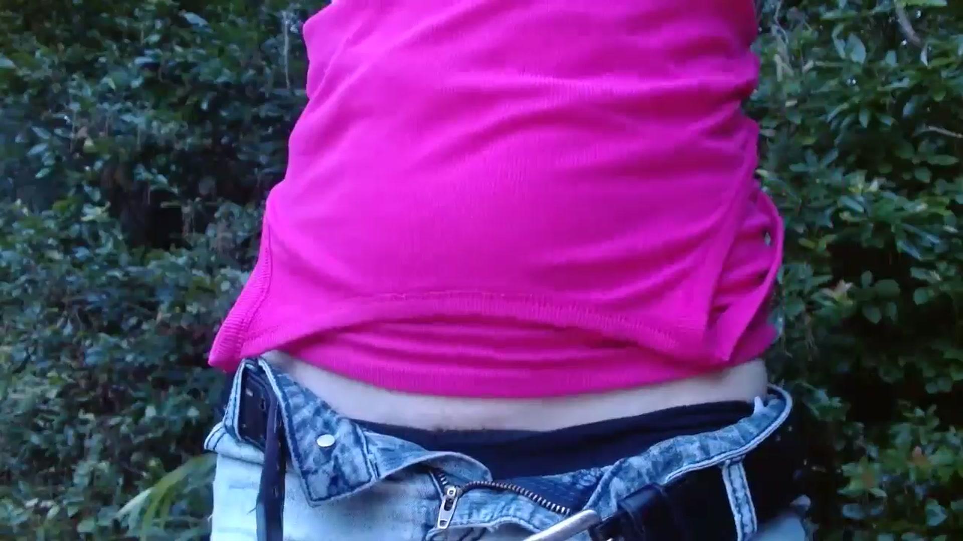 Gallery image thumbnail from GirlOffGrid's myfreecams stream on, 08/19/2024, 24:18 image 8 of 20