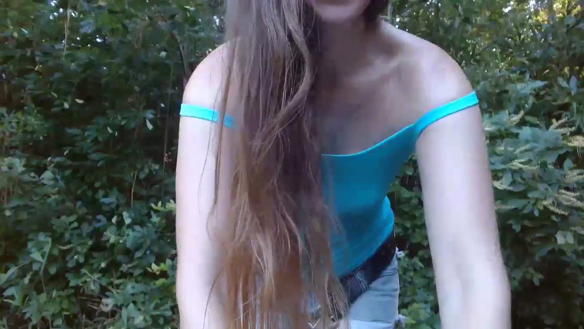 Gallery image thumbnail from GirlOffGrid's myfreecams stream on, 08/26/2024, 01:08 image 4 of 20