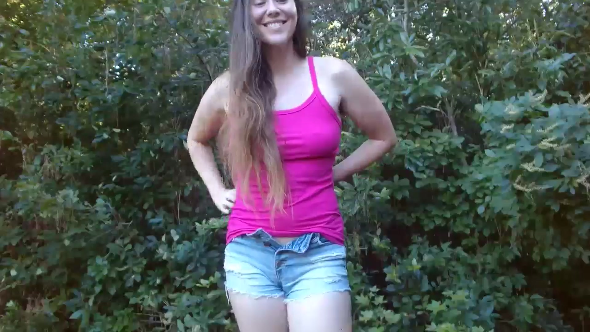 Gallery image thumbnail from GirlOffGrid's myfreecams stream on, 09/01/2024, 21:16 image 6 of 20