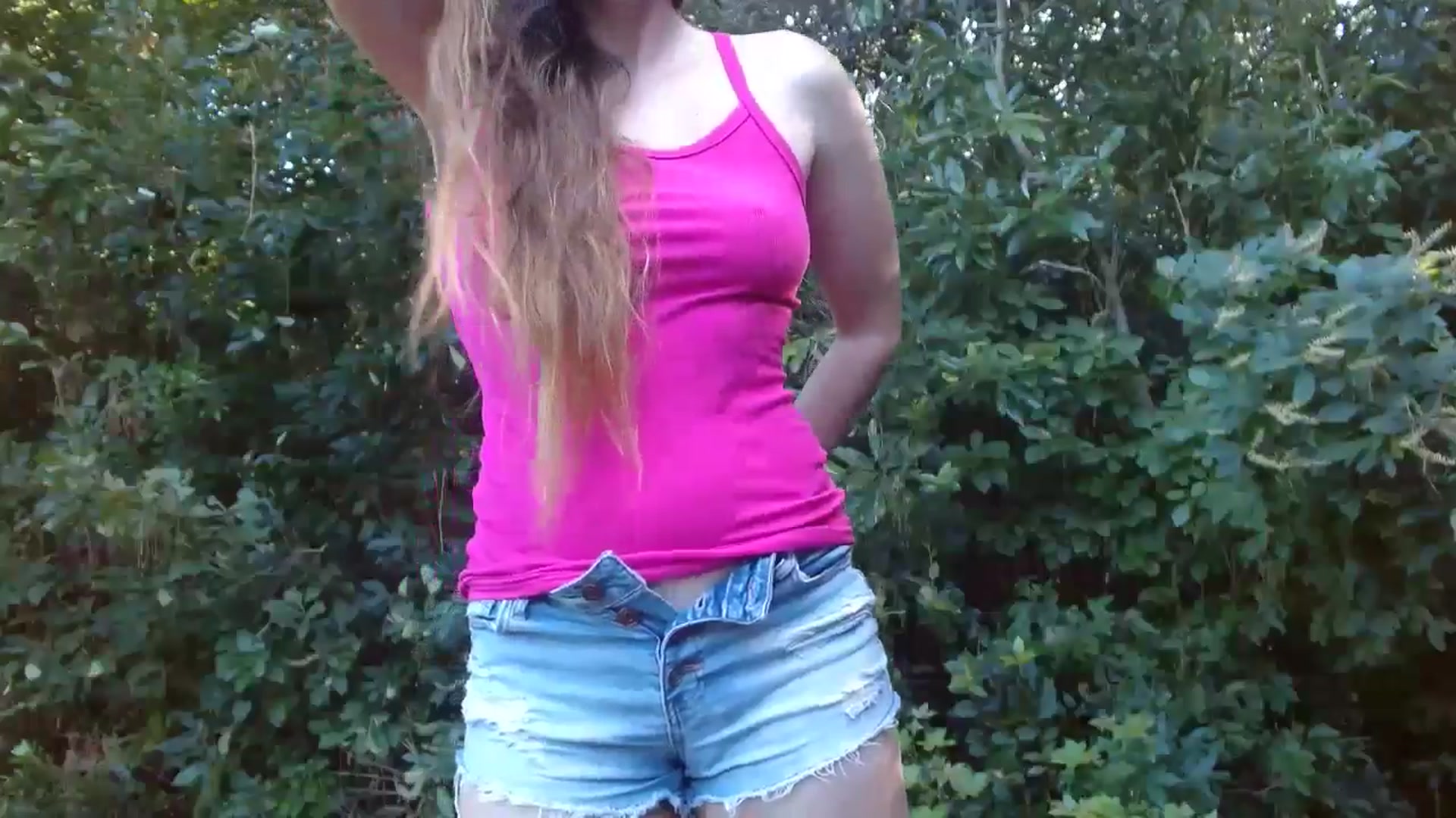 Gallery image thumbnail from GirlOffGrid's myfreecams stream on, 09/01/2024, 21:16 image 14 of 20