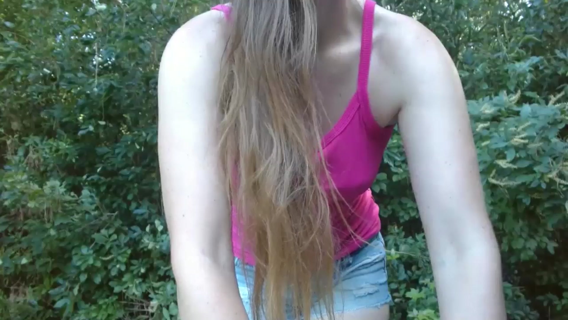 Gallery image thumbnail from GirlOffGrid's myfreecams stream on, 09/01/2024, 21:16 image 18 of 20