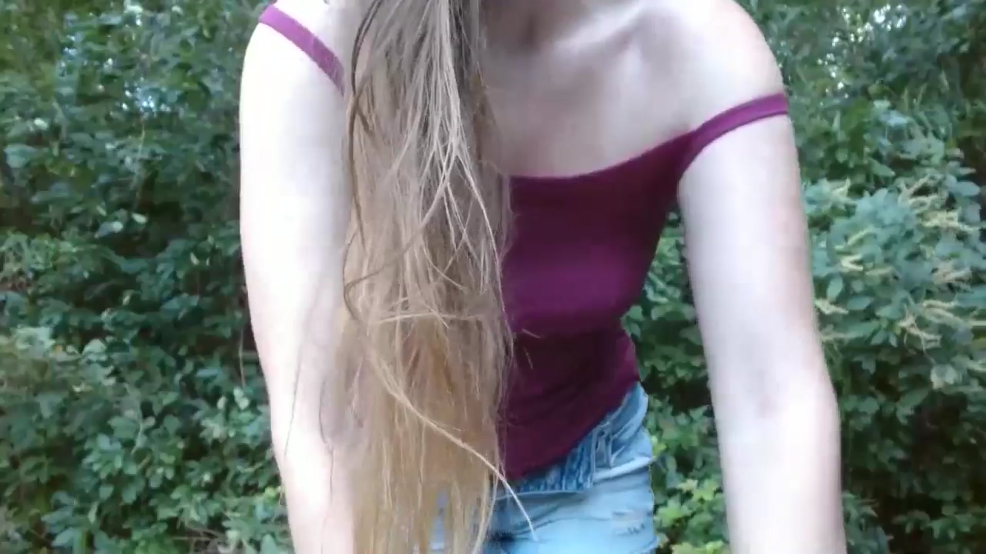 Gallery image thumbnail from GirlOffGrid's myfreecams stream on, 09/04/2024, 22:32 image 8 of 20