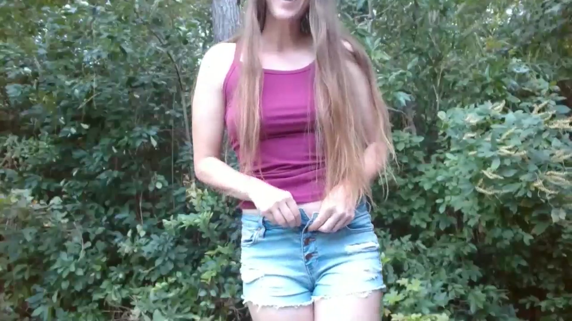 Gallery image thumbnail from GirlOffGrid's myfreecams stream on, 09/04/2024, 22:32 image 2 of 20