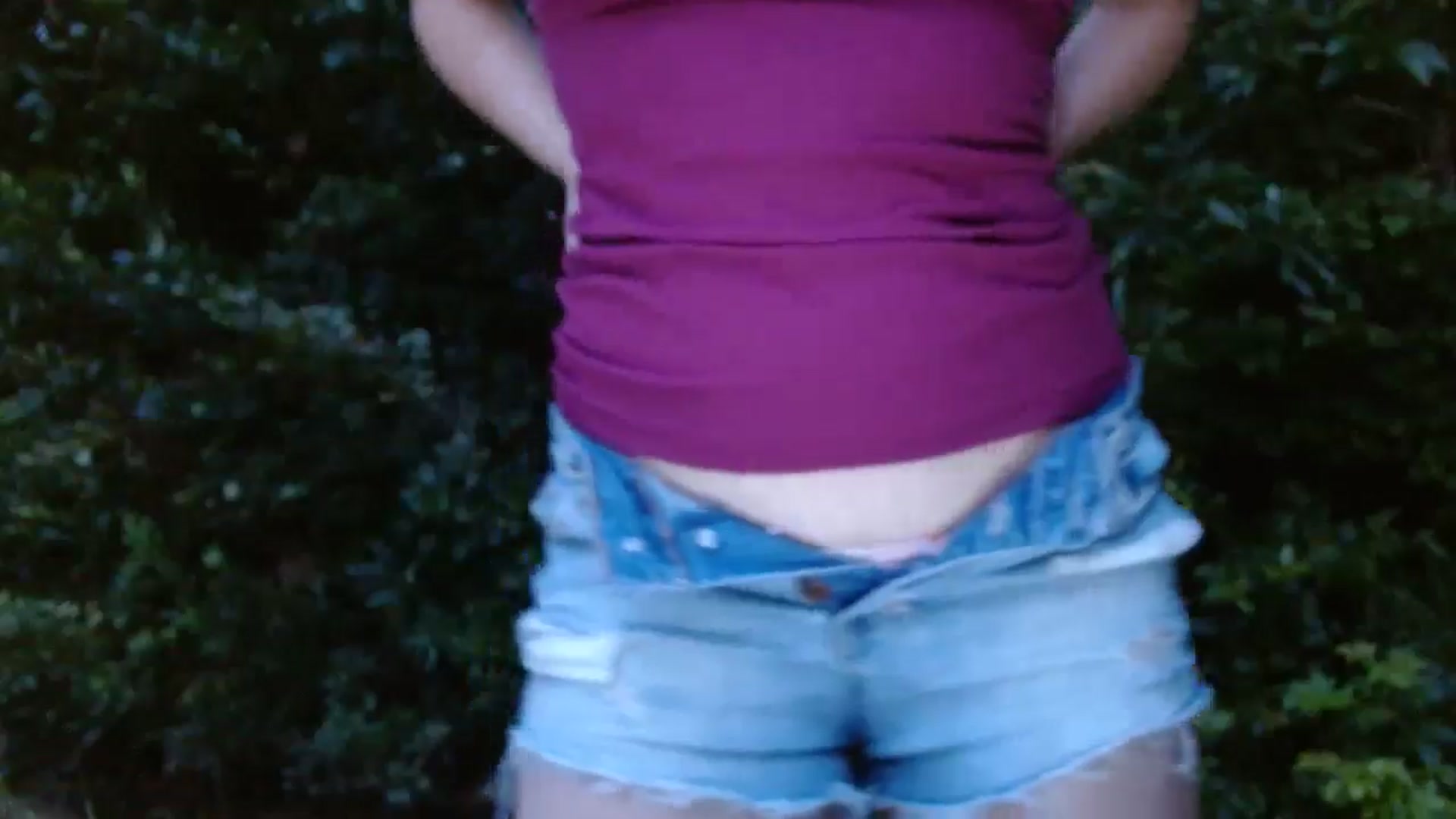 Gallery image thumbnail from GirlOffGrid's myfreecams stream on, 09/05/2024, 24:05 image 17 of 20