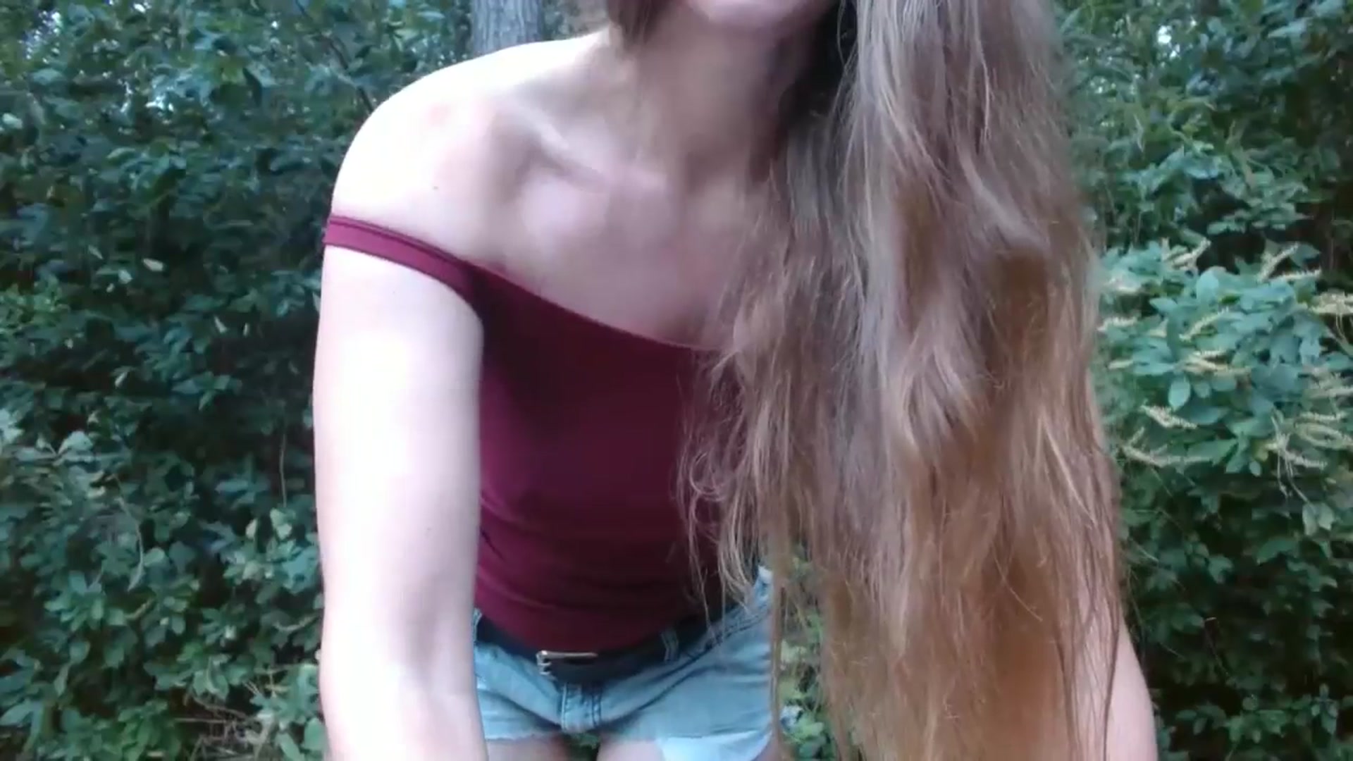 Gallery image thumbnail from GirlOffGrid's myfreecams stream on, 09/09/2024, 01:25 image 3 of 20