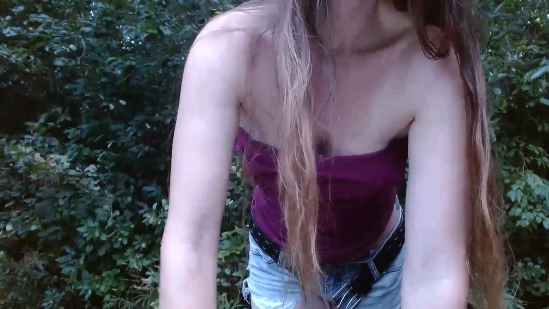 Gallery image thumbnail from GirlOffGrid's myfreecams stream on, 09/12/2024, 23:22 image 13 of 20