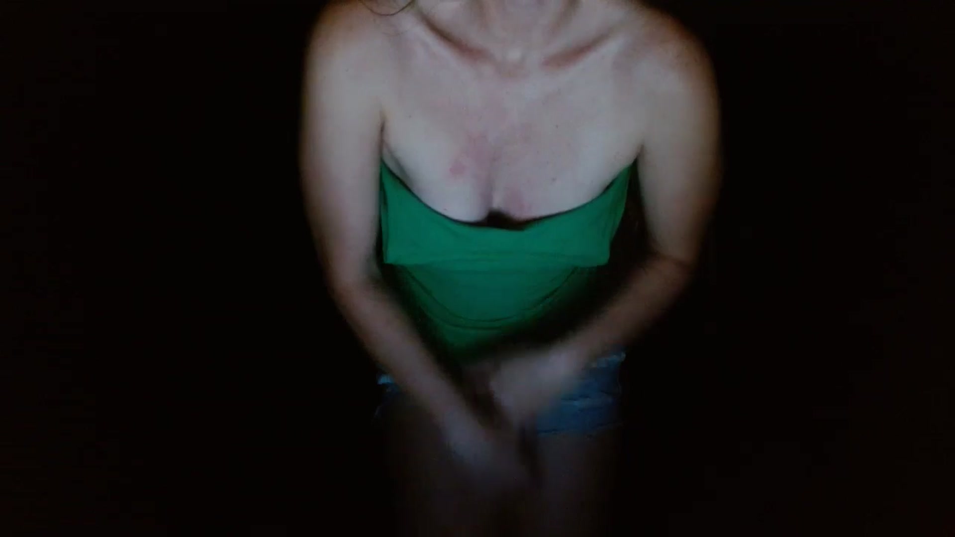 Gallery image thumbnail from GirlOffGrid's myfreecams stream on, 09/15/2024, 04:01 image 3 of 20