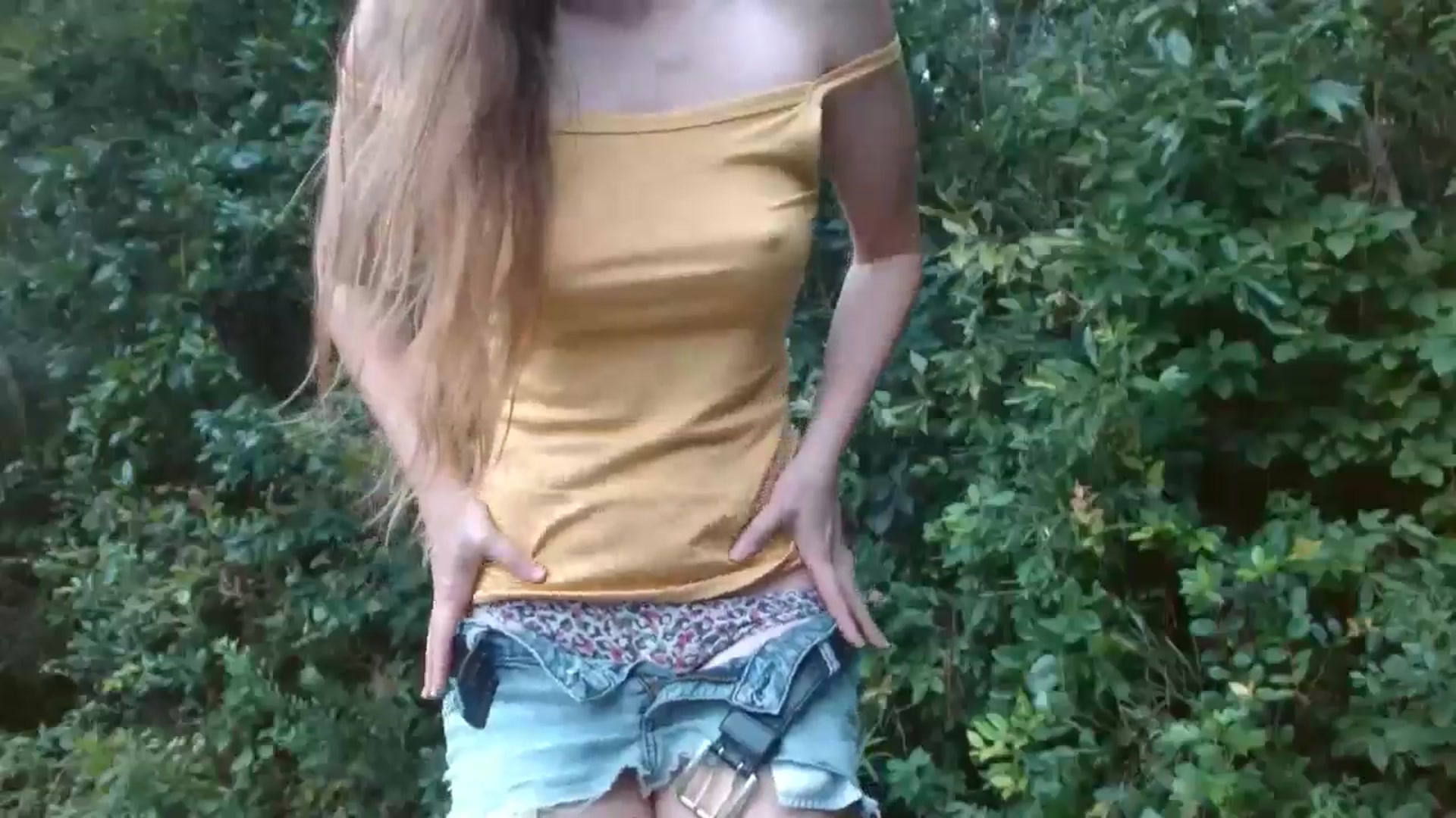 Gallery image thumbnail from GirlOffGrid's myfreecams stream on, 09/15/2024, 18:15 image 4 of 20