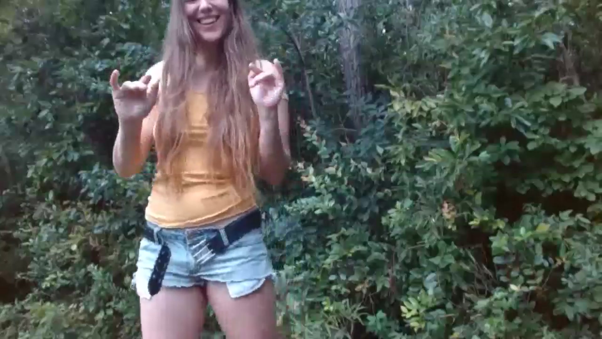Gallery image thumbnail from GirlOffGrid's myfreecams stream on, 09/15/2024, 18:15 image 8 of 20