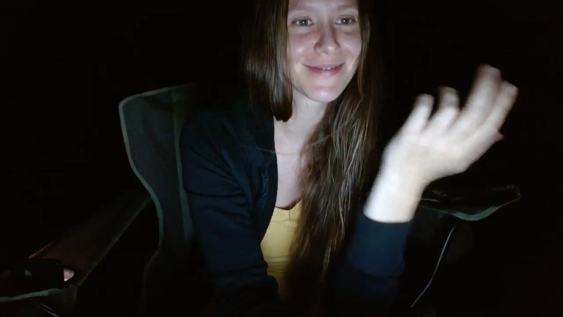 Gallery image thumbnail from GirlOffGrid's myfreecams stream on, 09/16/2024, 02:31 image 18 of 20