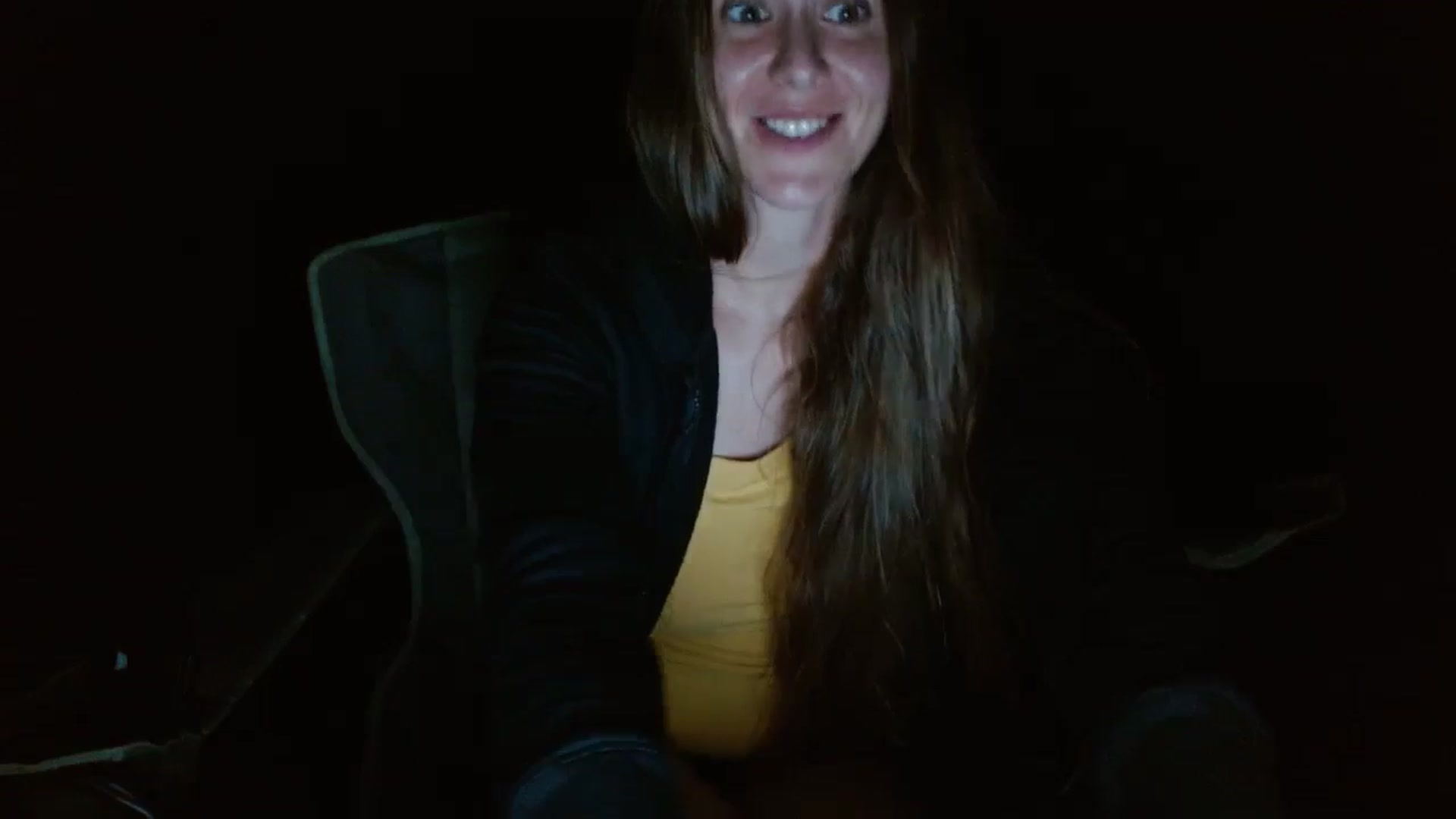 Gallery image thumbnail from GirlOffGrid's myfreecams stream on, 09/16/2024, 02:31 image 13 of 20