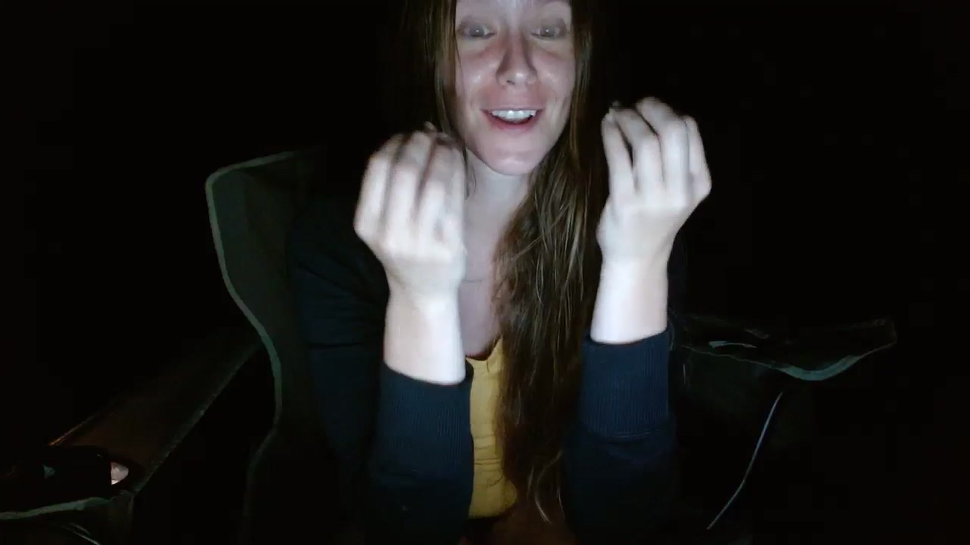 Gallery image thumbnail from GirlOffGrid's myfreecams stream on, 09/16/2024, 02:31 image 20 of 20