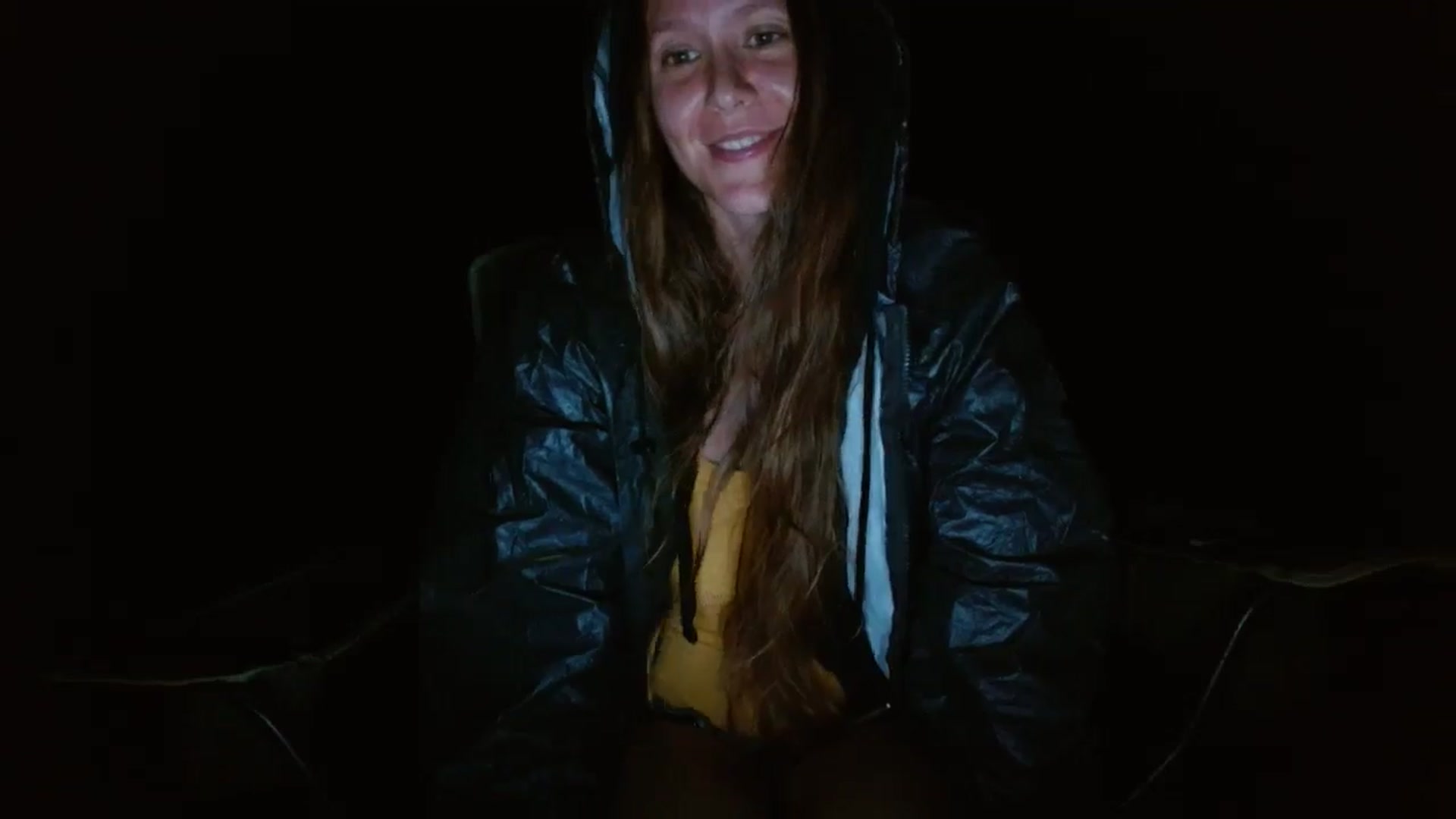 Gallery image thumbnail from GirlOffGrid's myfreecams stream on, 09/16/2024, 03:48 image 18 of 20