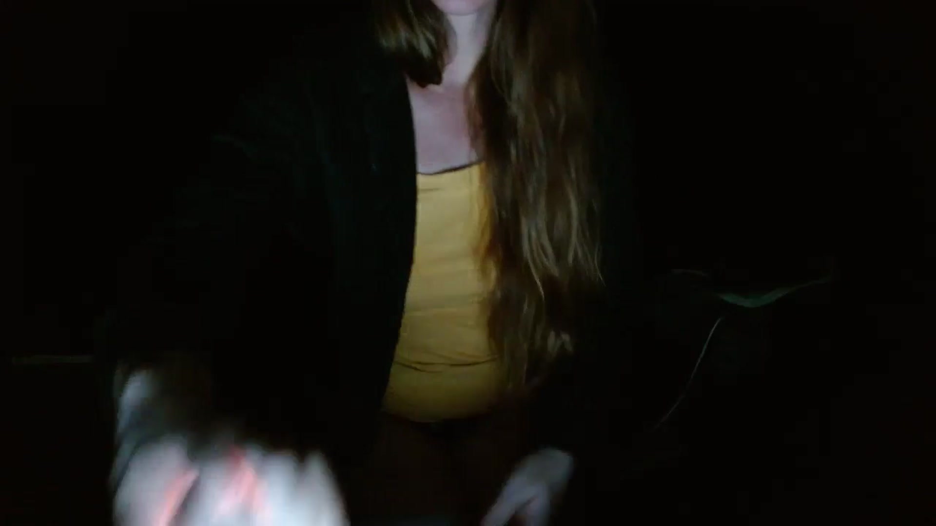 Gallery image thumbnail from GirlOffGrid's myfreecams stream on, 09/16/2024, 03:48 image 2 of 20