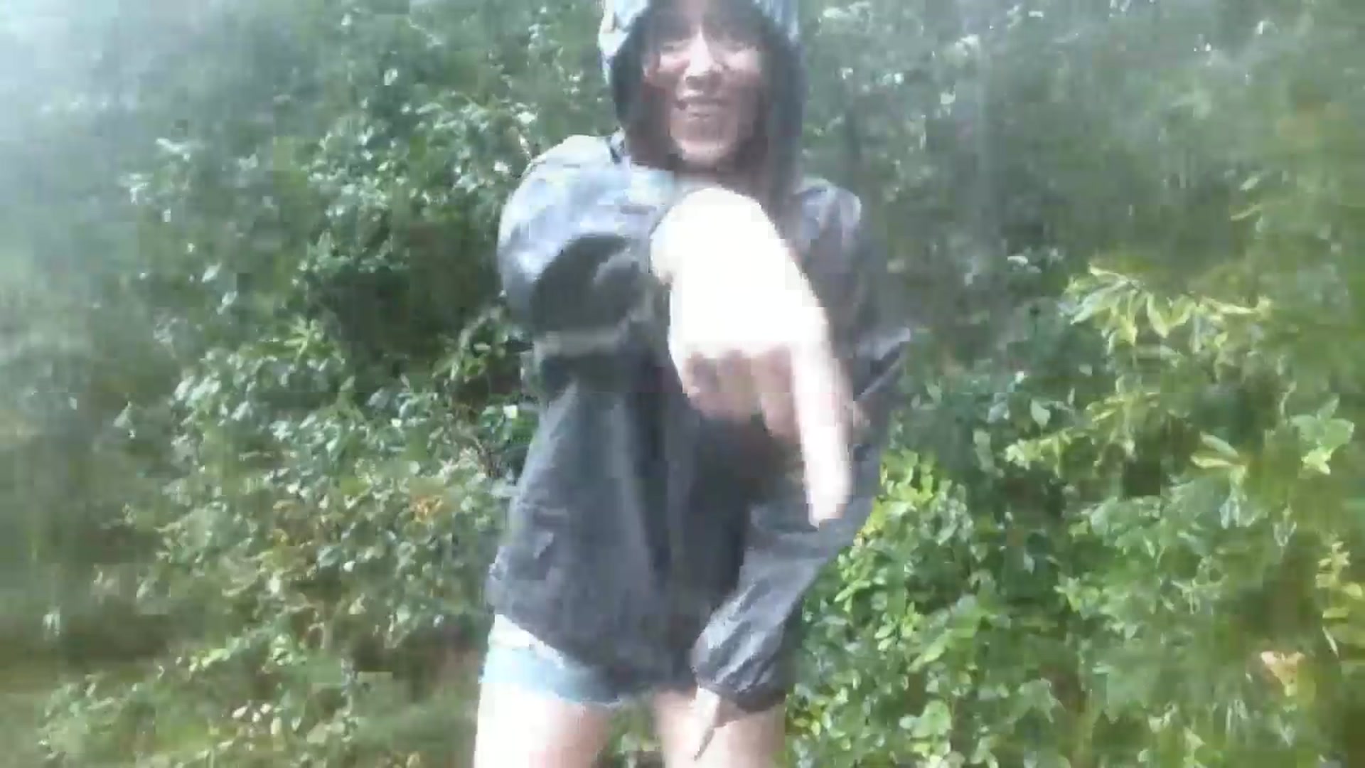 Gallery image thumbnail from GirlOffGrid's myfreecams stream on, 09/16/2024, 18:26 image 8 of 20