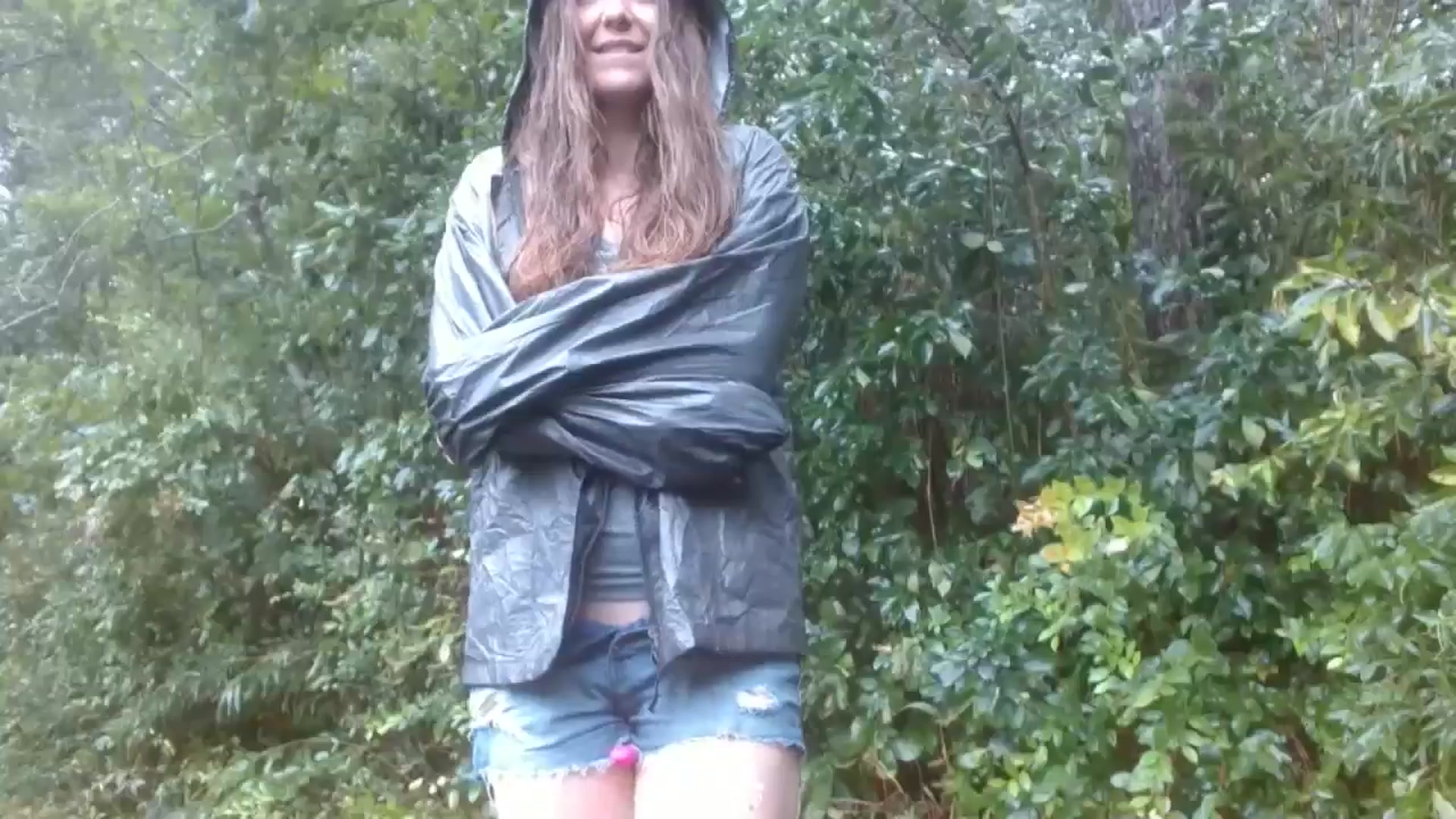 Gallery image thumbnail from GirlOffGrid's myfreecams stream on, 09/17/2024, 05:26 image 2 of 20