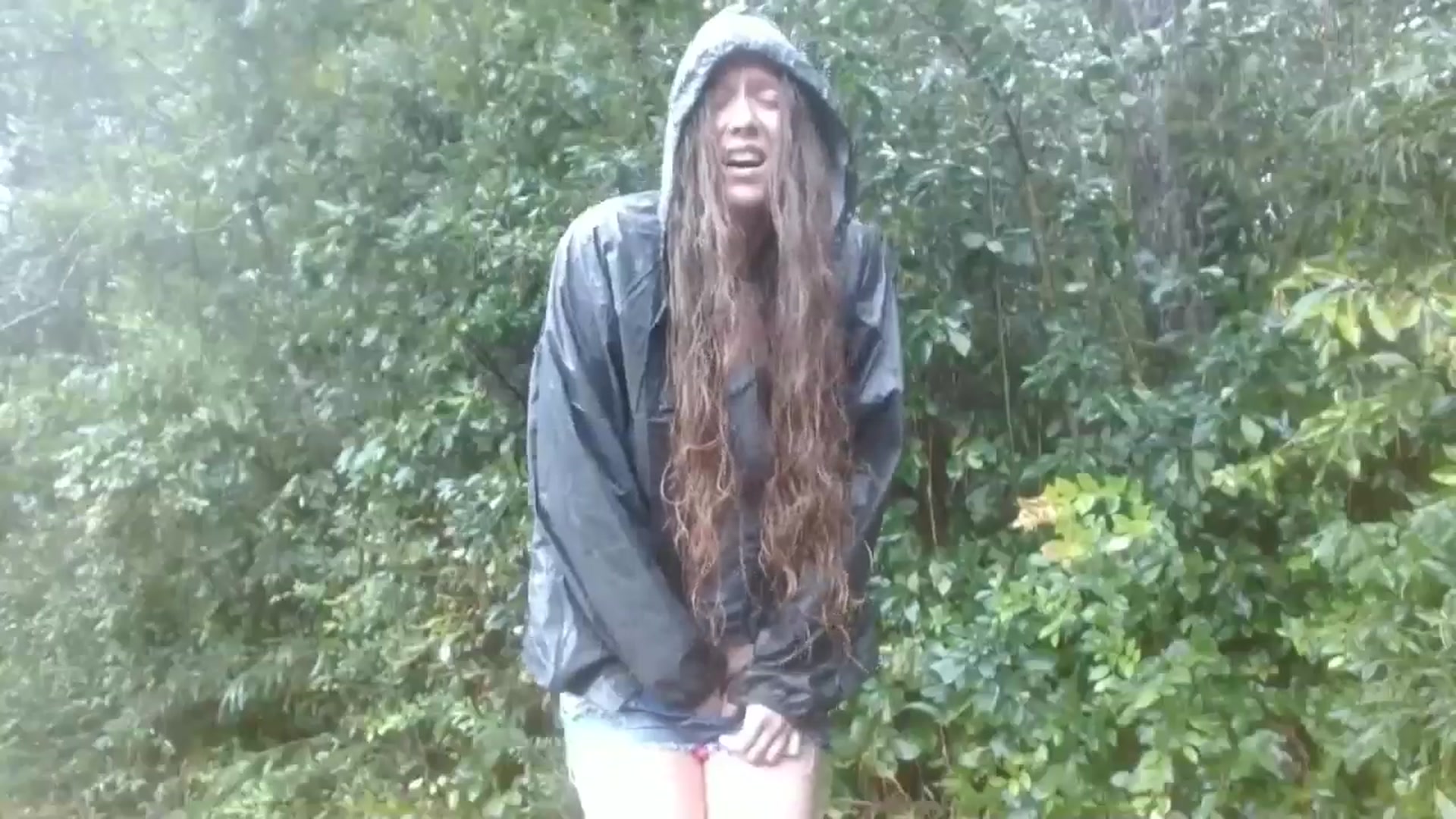 Gallery image thumbnail from GirlOffGrid's myfreecams stream on, 09/17/2024, 05:26 image 7 of 20