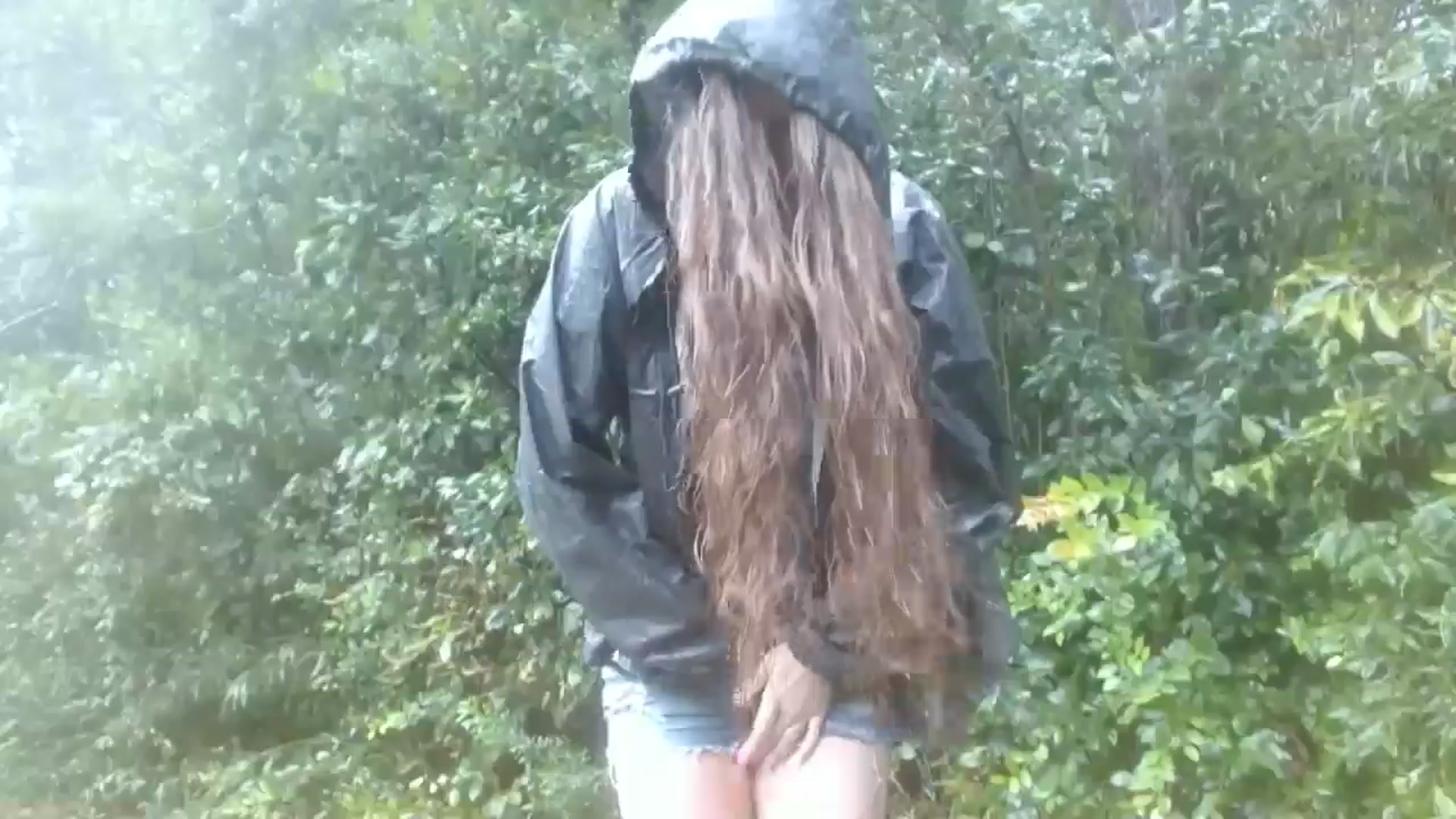 Gallery image thumbnail from GirlOffGrid's myfreecams stream on, 09/17/2024, 05:26 image 15 of 20
