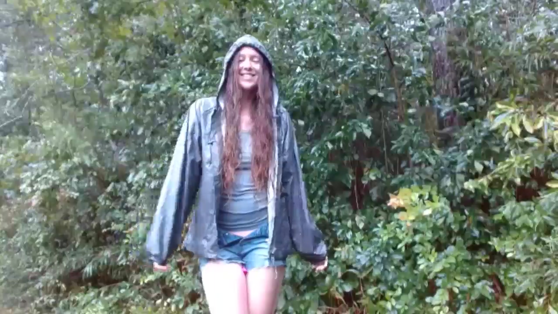 Gallery image thumbnail from GirlOffGrid's myfreecams stream on, 09/17/2024, 04:09 image 12 of 20