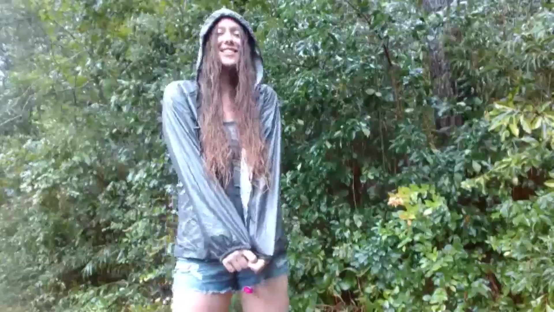 Gallery image thumbnail from GirlOffGrid's myfreecams stream on, 09/17/2024, 04:09 image 9 of 20