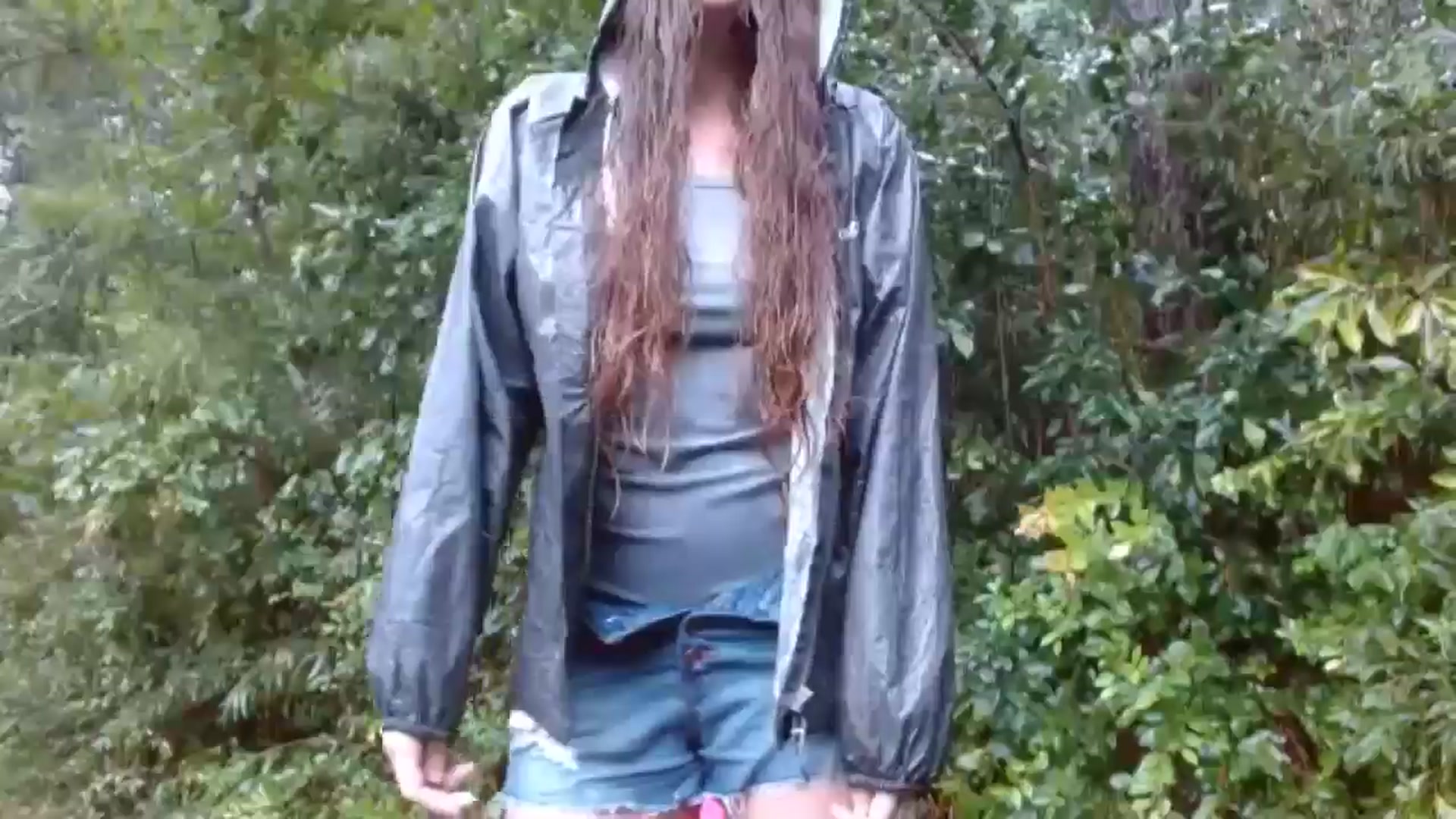 Gallery image thumbnail from GirlOffGrid's myfreecams stream on, 09/17/2024, 04:09 image 15 of 20