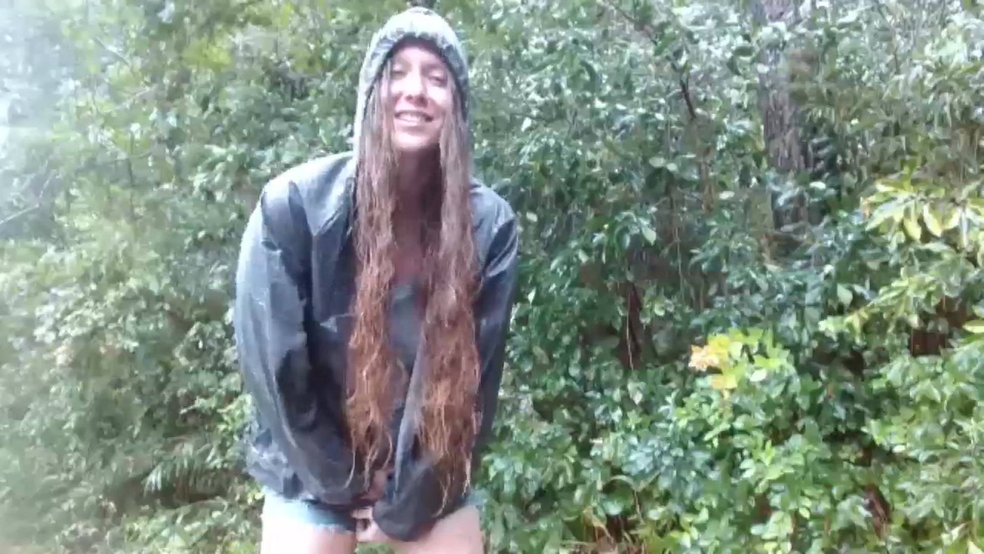 Gallery image thumbnail from GirlOffGrid's myfreecams stream on, 09/17/2024, 04:09 image 2 of 20
