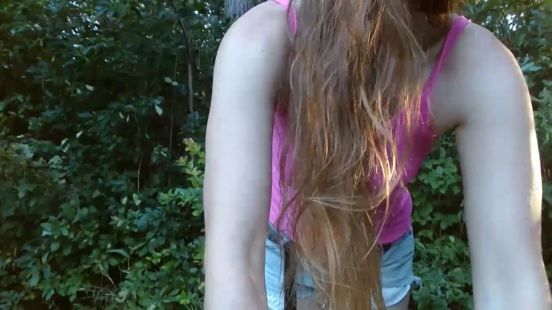 Gallery image thumbnail from GirlOffGrid's myfreecams stream on, 09/17/2024, 22:59 image 17 of 20