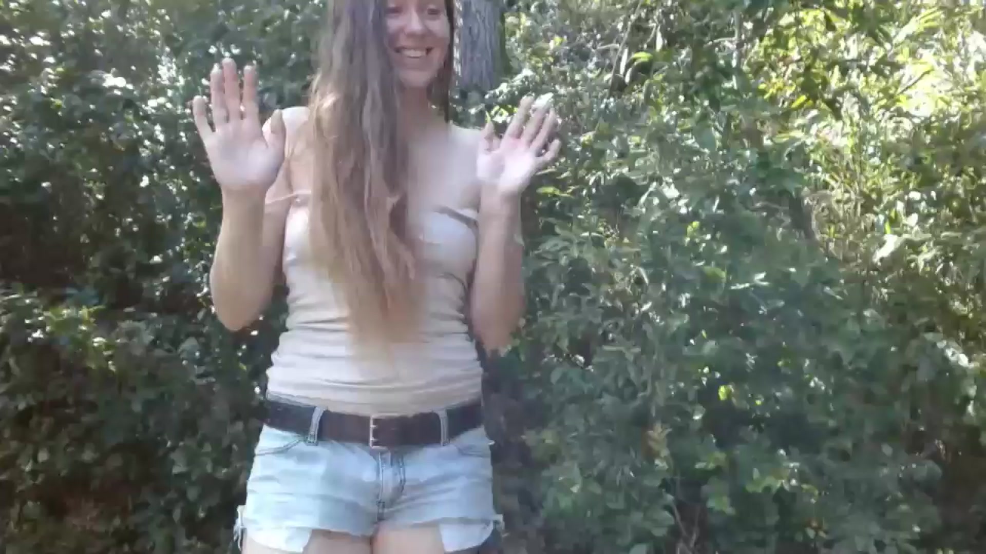 Gallery image thumbnail from GirlOffGrid's myfreecams stream on, 09/18/2024, 16:08 image 1 of 20