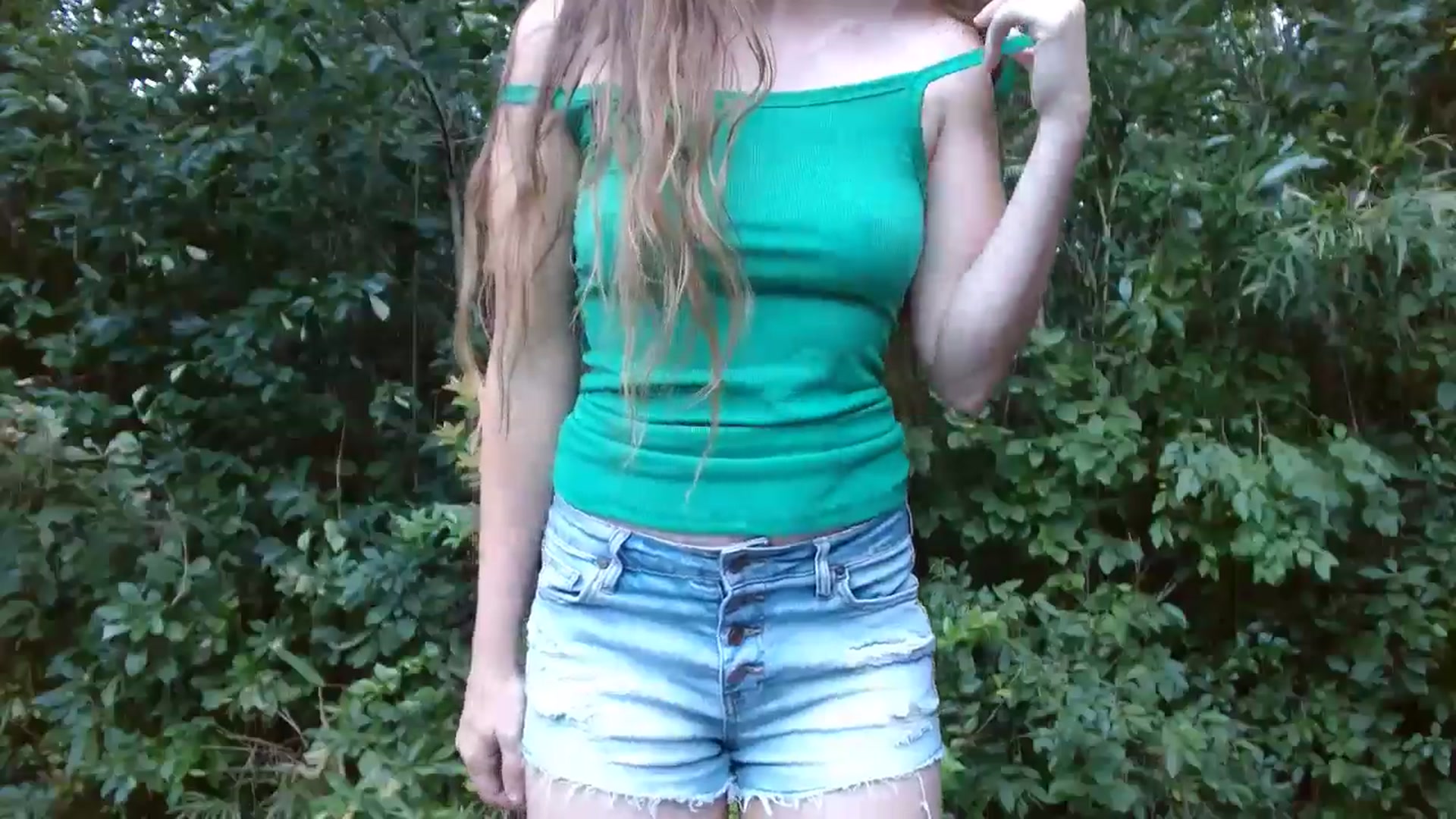 Gallery image thumbnail from GirlOffGrid's myfreecams stream on, 09/20/2024, 21:39 image 12 of 20