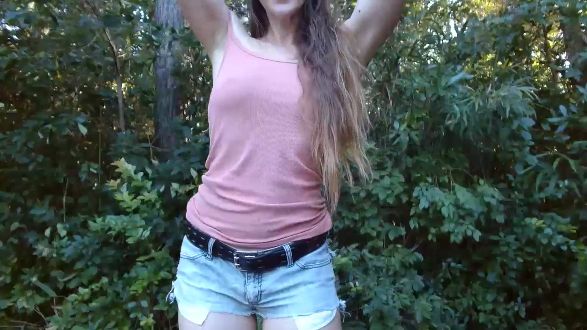 Gallery image thumbnail from GirlOffGrid's myfreecams stream on, 09/21/2024, 22:22 image 10 of 20