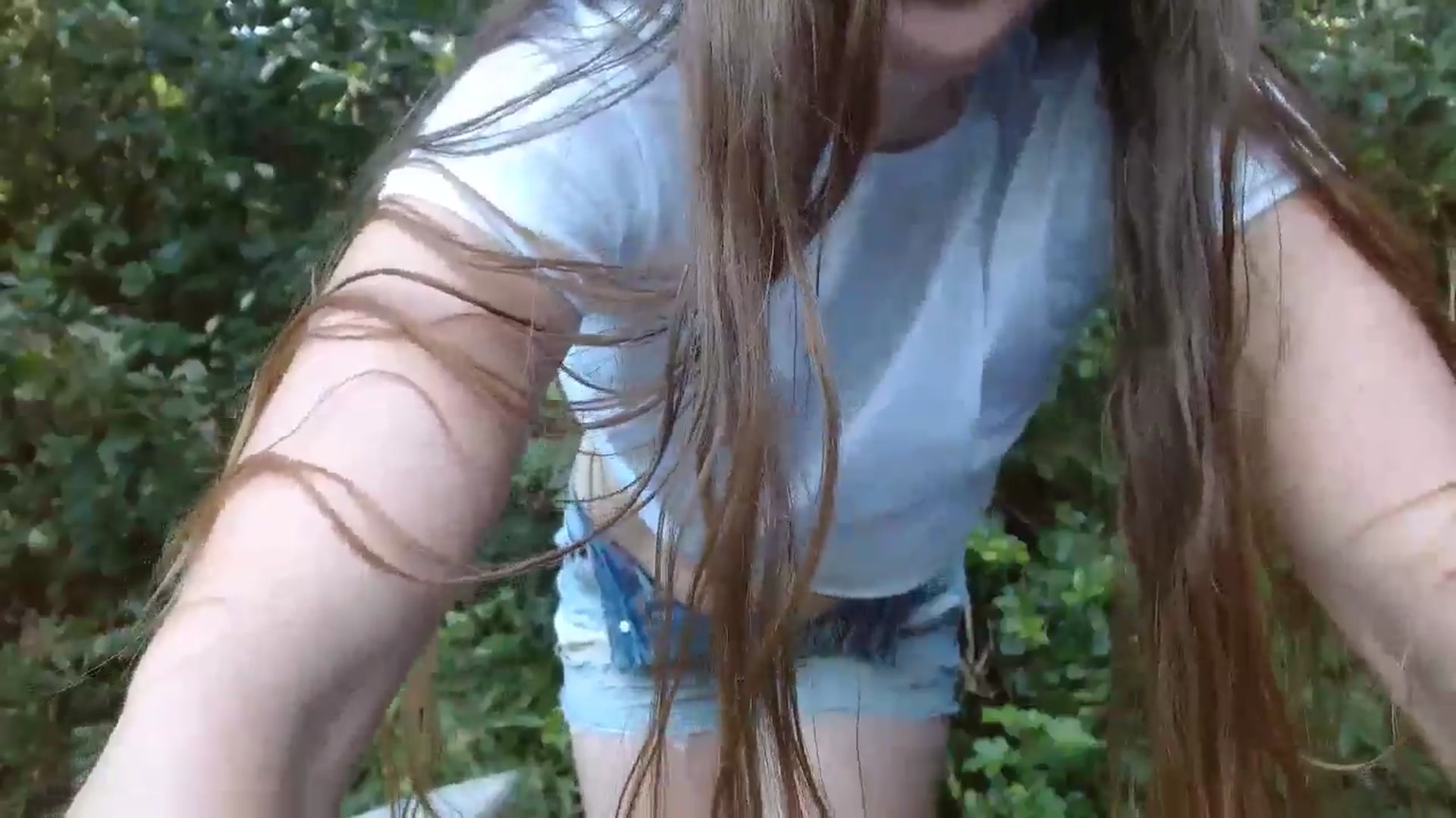 Gallery image thumbnail from GirlOffGrid's myfreecams stream on, 09/22/2024, 20:53 image 15 of 20