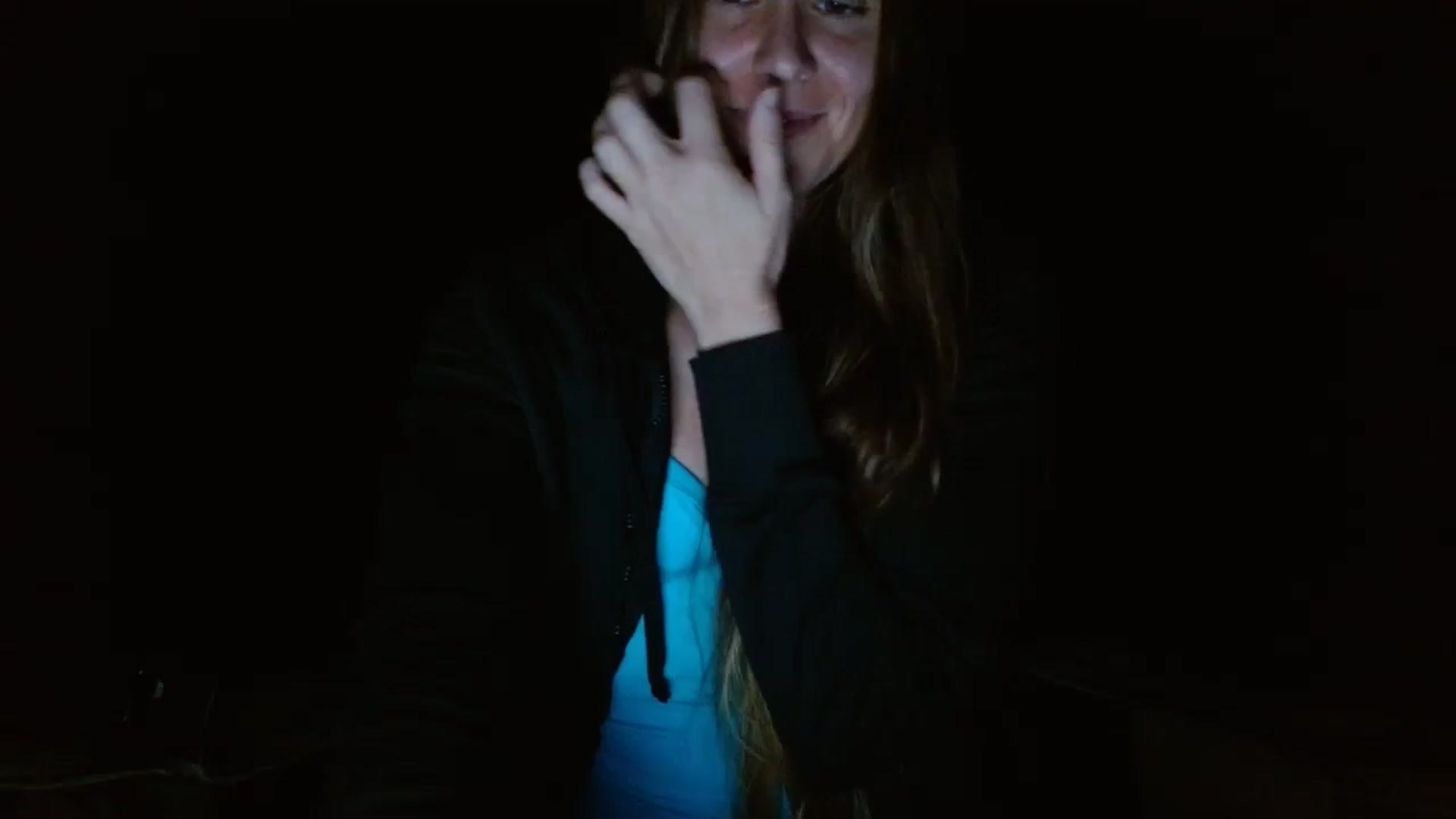 Gallery image thumbnail from GirlOffGrid's myfreecams stream on, 09/23/2024, 03:32 image 6 of 20
