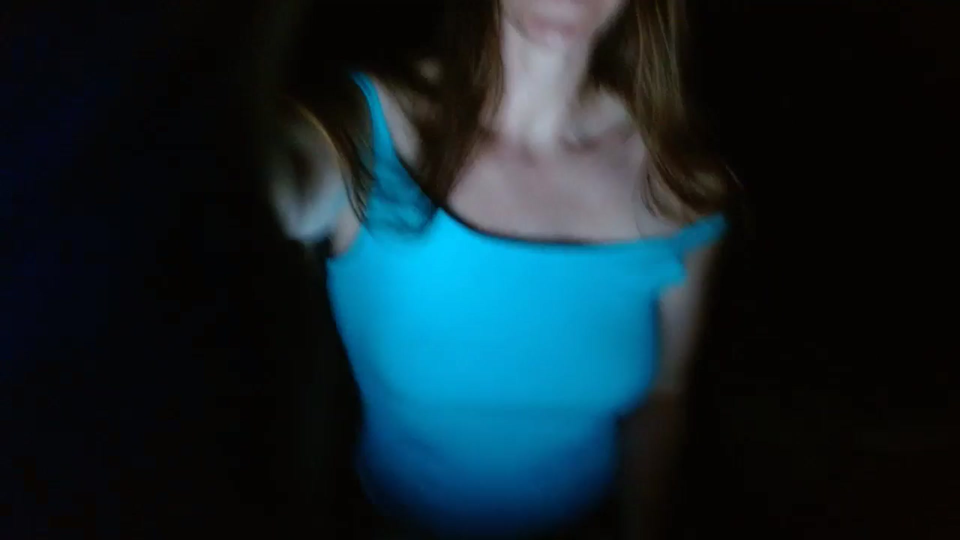 Gallery image thumbnail from GirlOffGrid's myfreecams stream on, 09/23/2024, 04:00 image 17 of 20