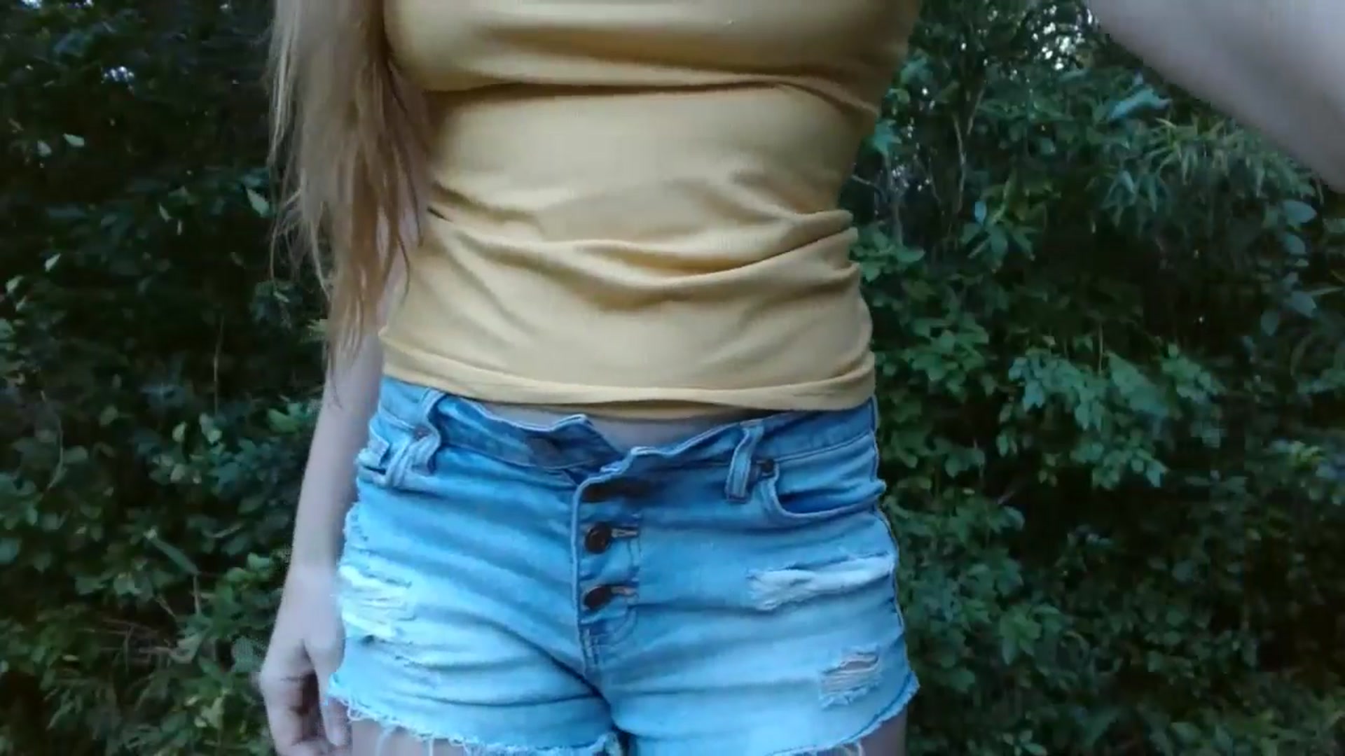 Gallery image thumbnail from GirlOffGrid's myfreecams stream on, 09/23/2024, 22:52 image 8 of 20