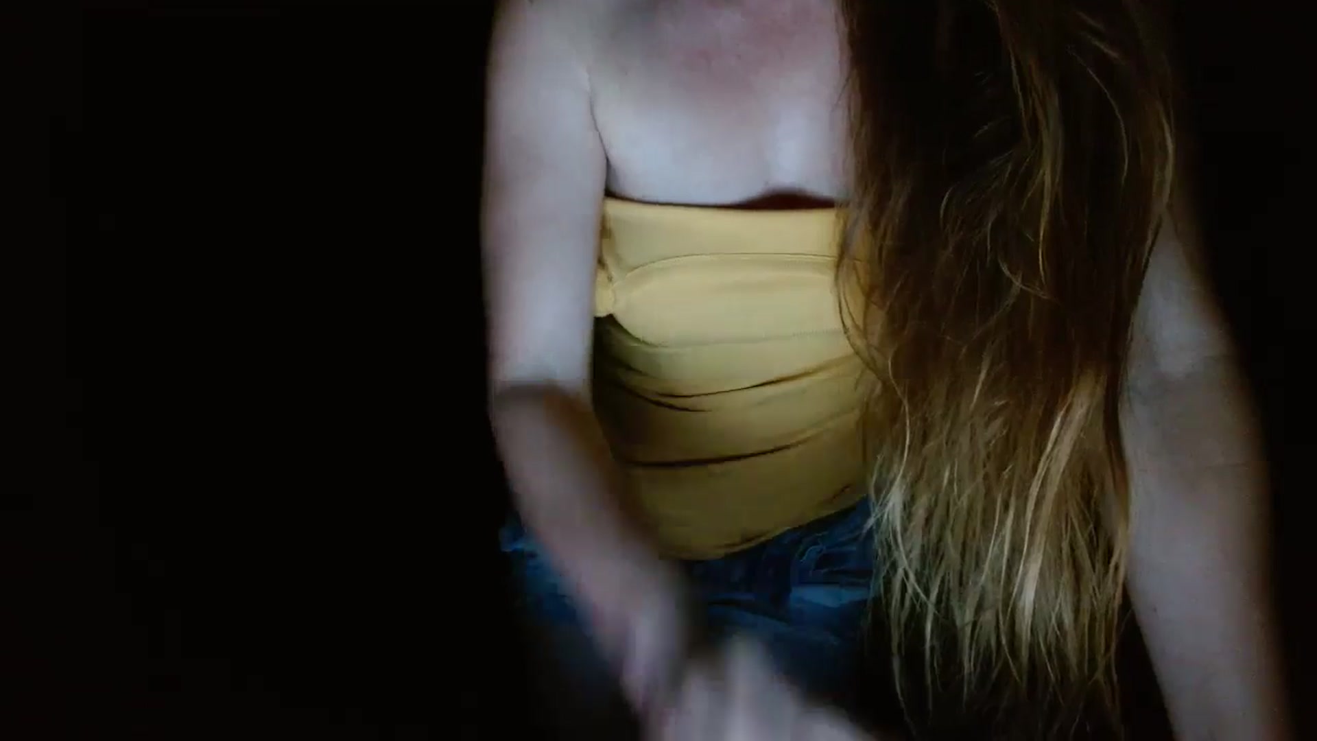 Gallery image thumbnail from GirlOffGrid's myfreecams stream on, 09/24/2024, 24:31 image 18 of 20