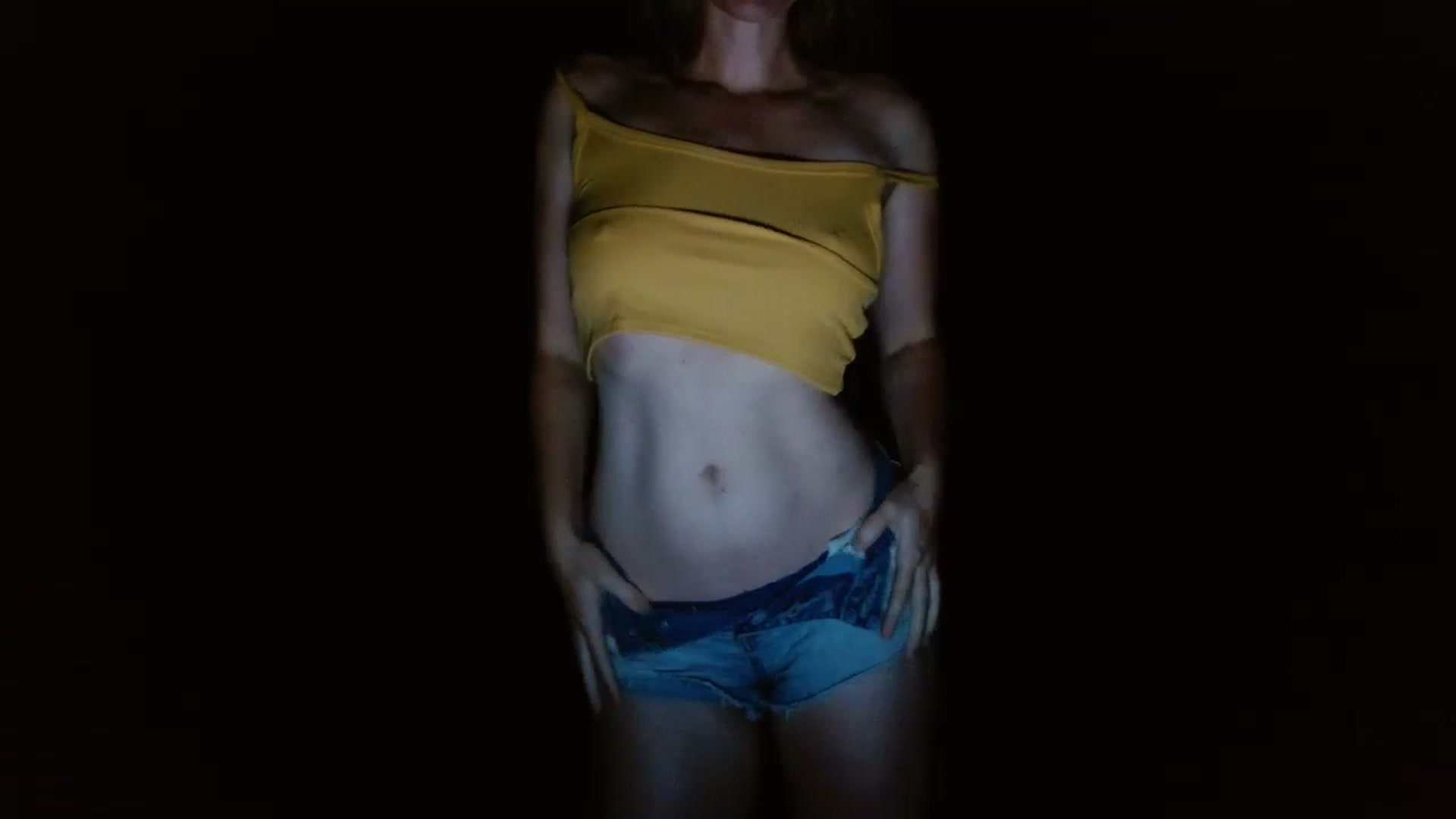 Gallery image thumbnail from GirlOffGrid's myfreecams stream on, 09/24/2024, 24:31 image 8 of 20