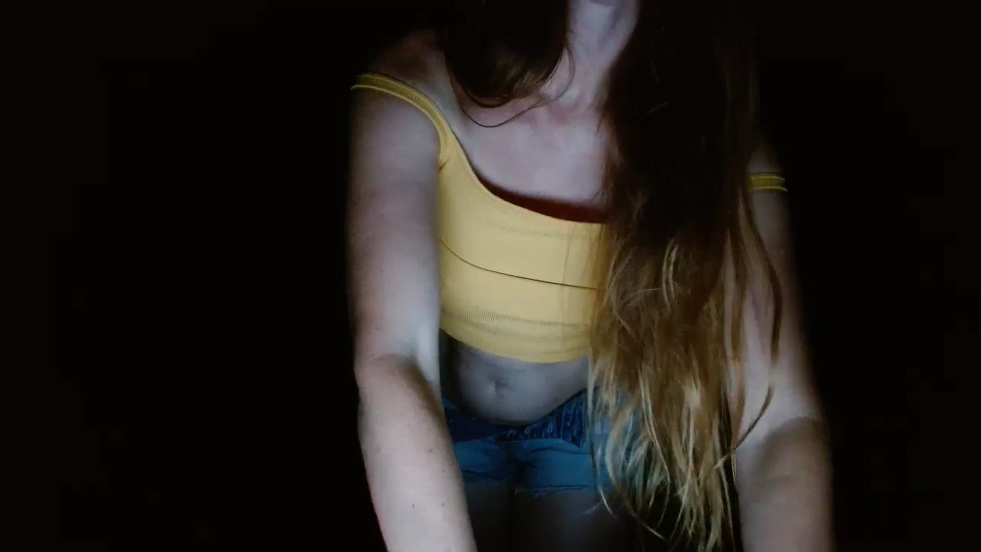 Gallery image thumbnail from GirlOffGrid's myfreecams stream on, 09/24/2024, 24:31 image 6 of 20